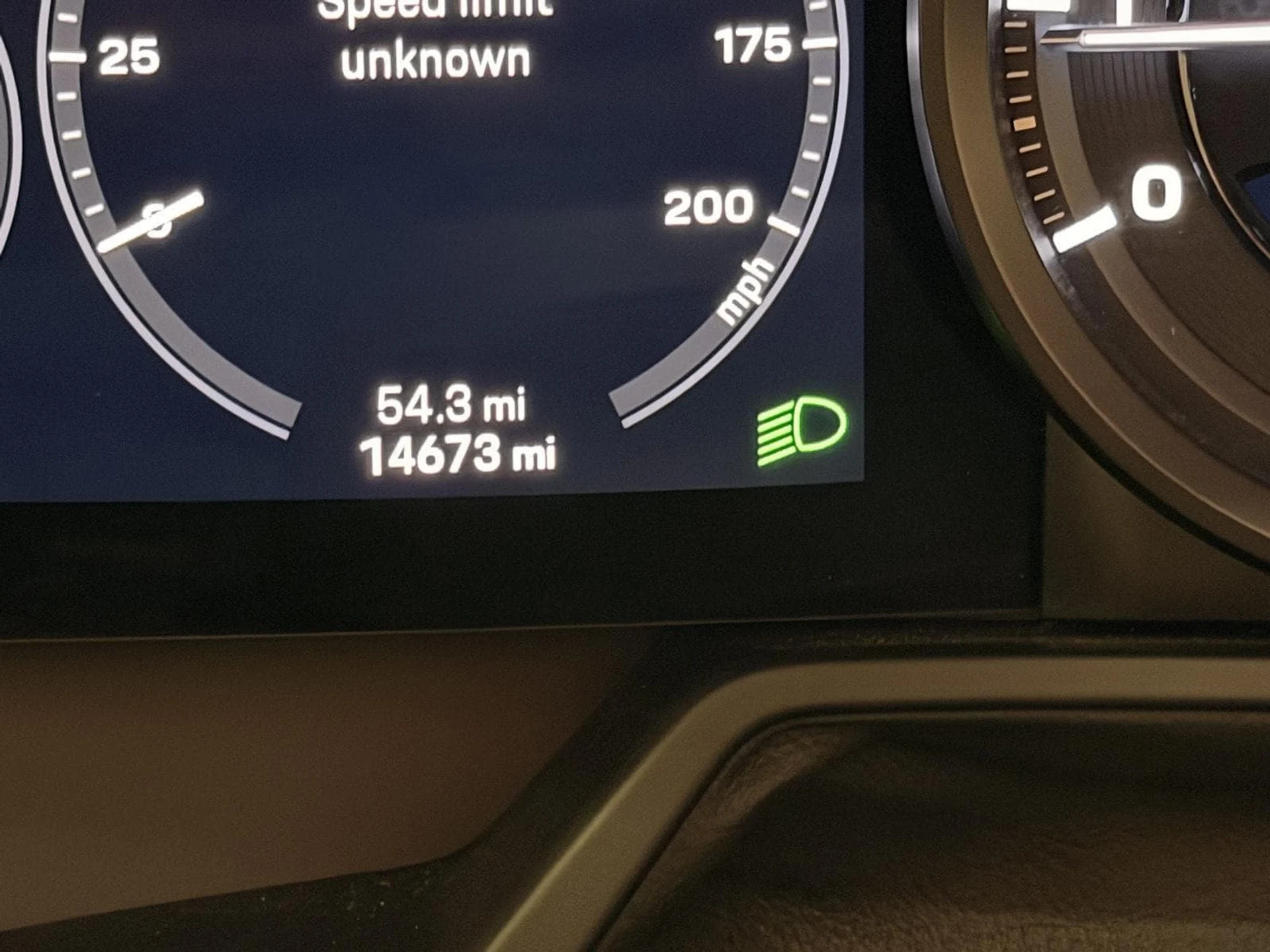 mph021_2246030308_5112e8d1d616eeeceef0c254c5744ed4x_fb5dbab2f0