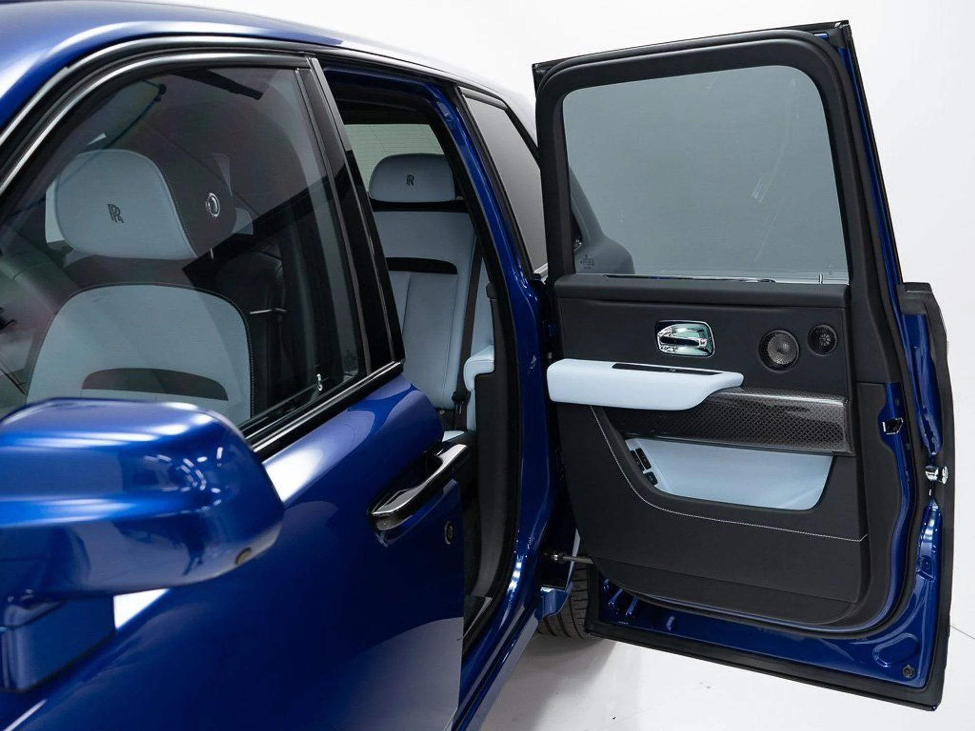 mph021_224657106_1b70950411a94b33a874bd9d5b382e16_d1a8afbf91