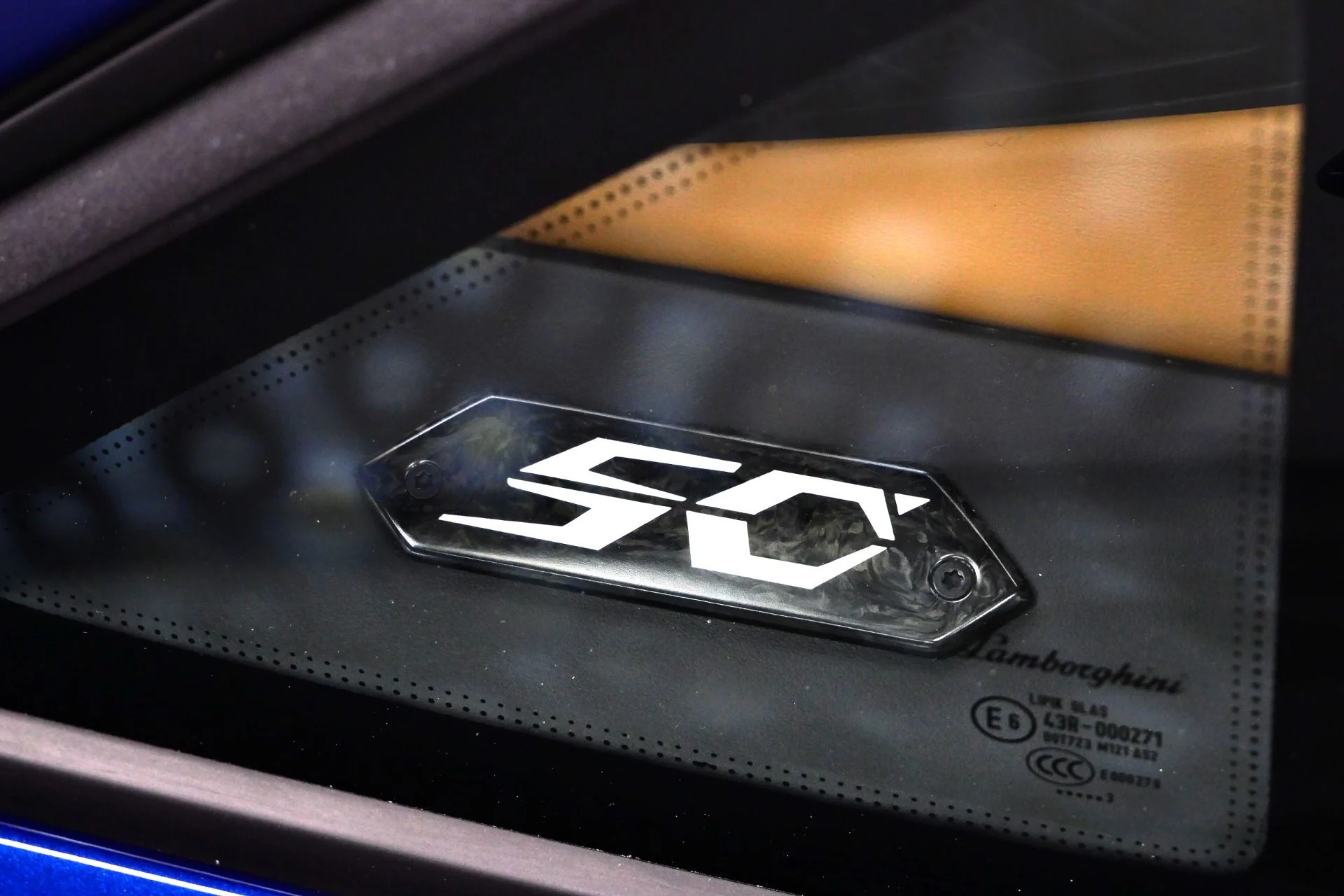 mph021_225063441_Used_2014_Lamborghini_Aventador_LP_700_4_Beautiful_Color_Combination_Transparent_Engine_Bonnet_1774983686_6e551c8113