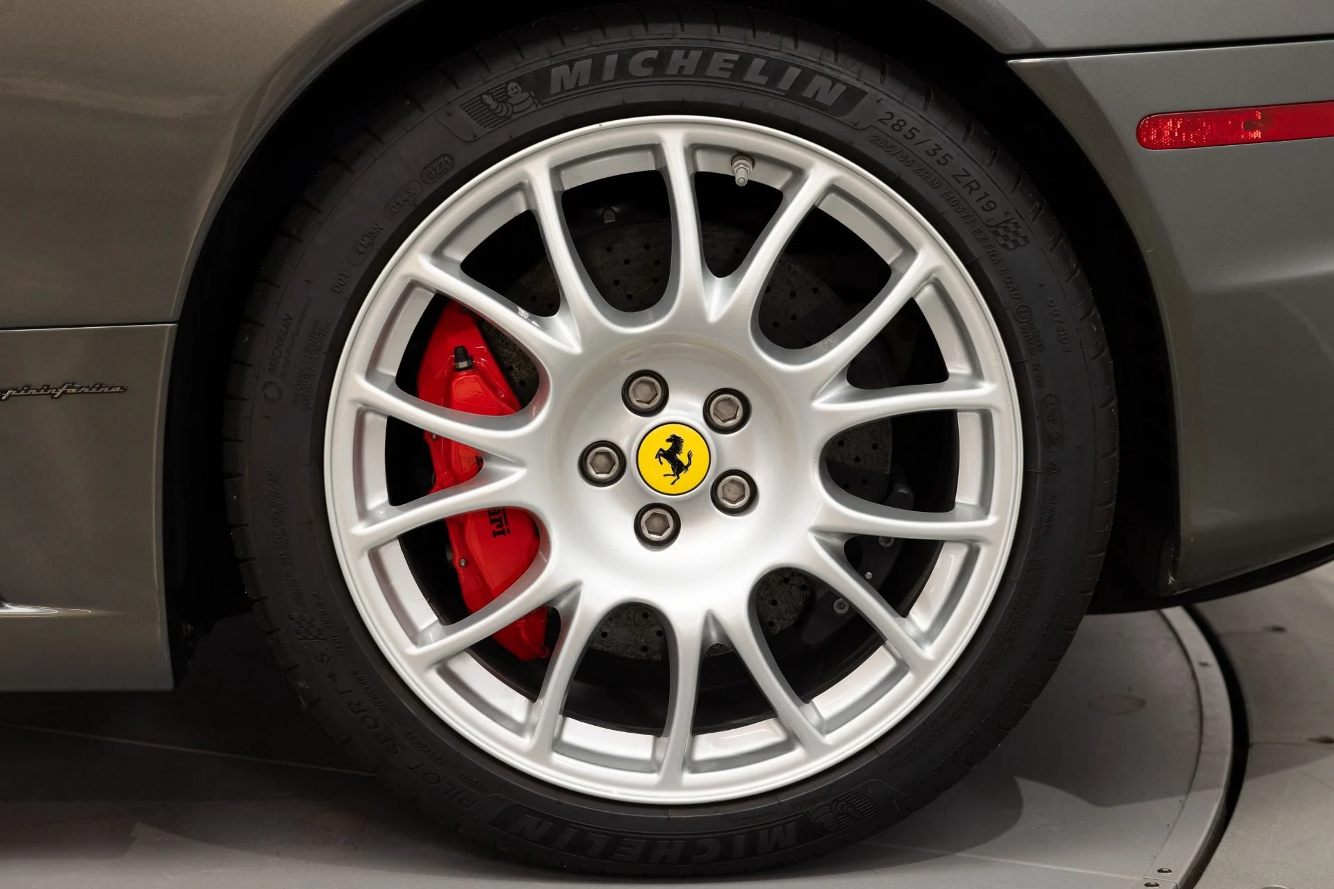 mph021_2251153986_Used_2005_Ferrari_F430_F1_Spider_1789063309_16c7832b6f