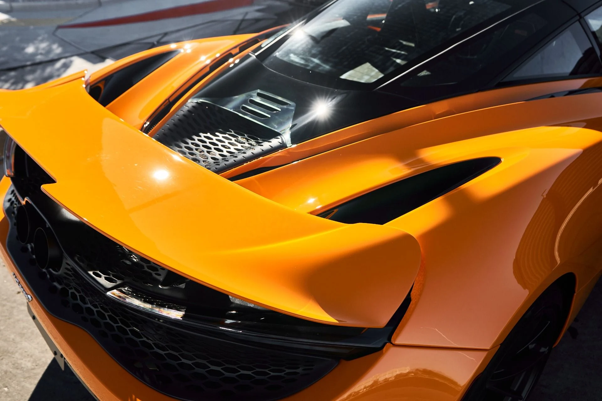 mph021_2253712233_Used_2024_Mc_Laren_750_S_1765410657_269803421e