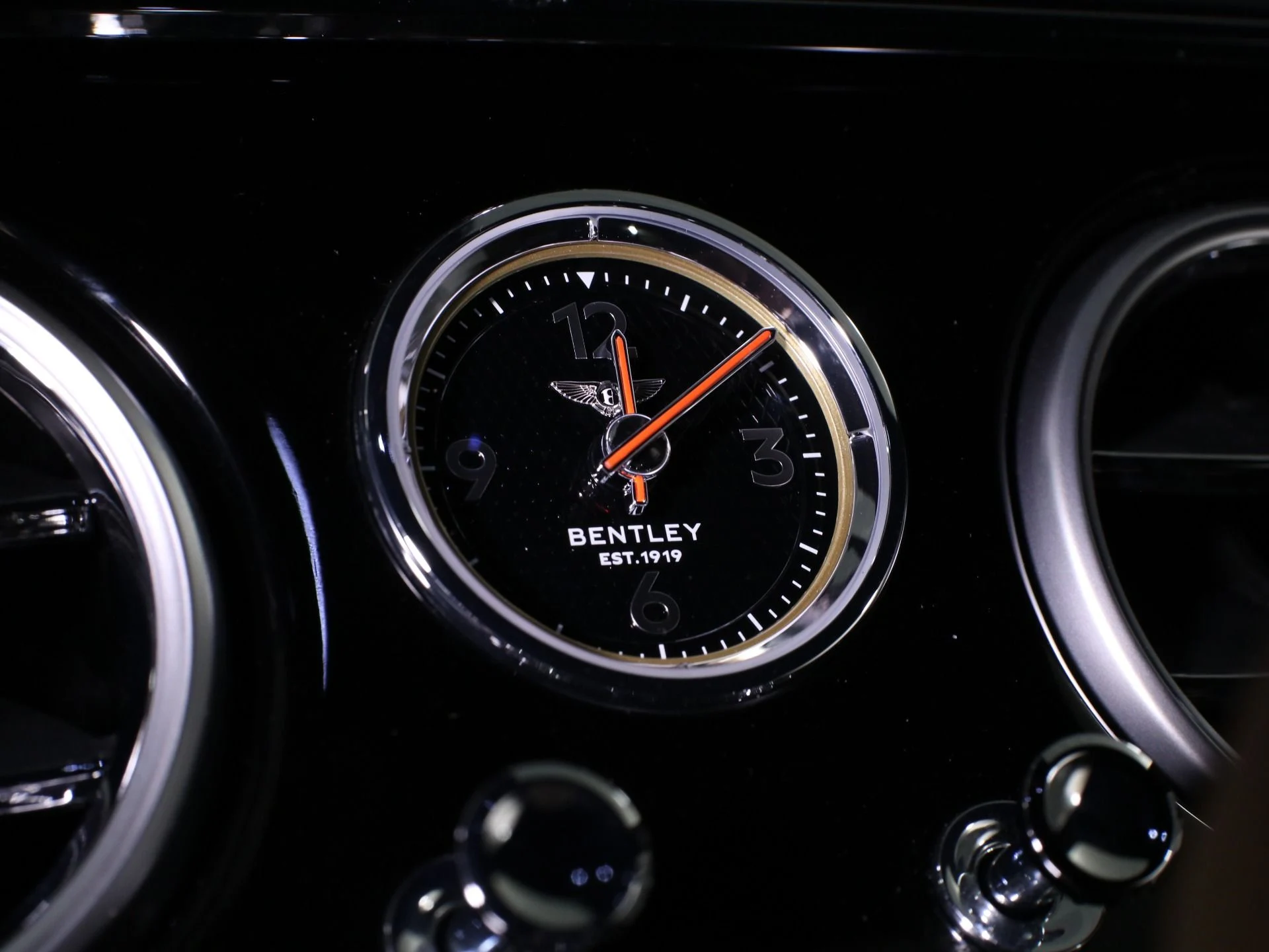 mph021_2257402419_New_2025_Bentley_Continental_GT_Speed_1746144311_4ff10aca29