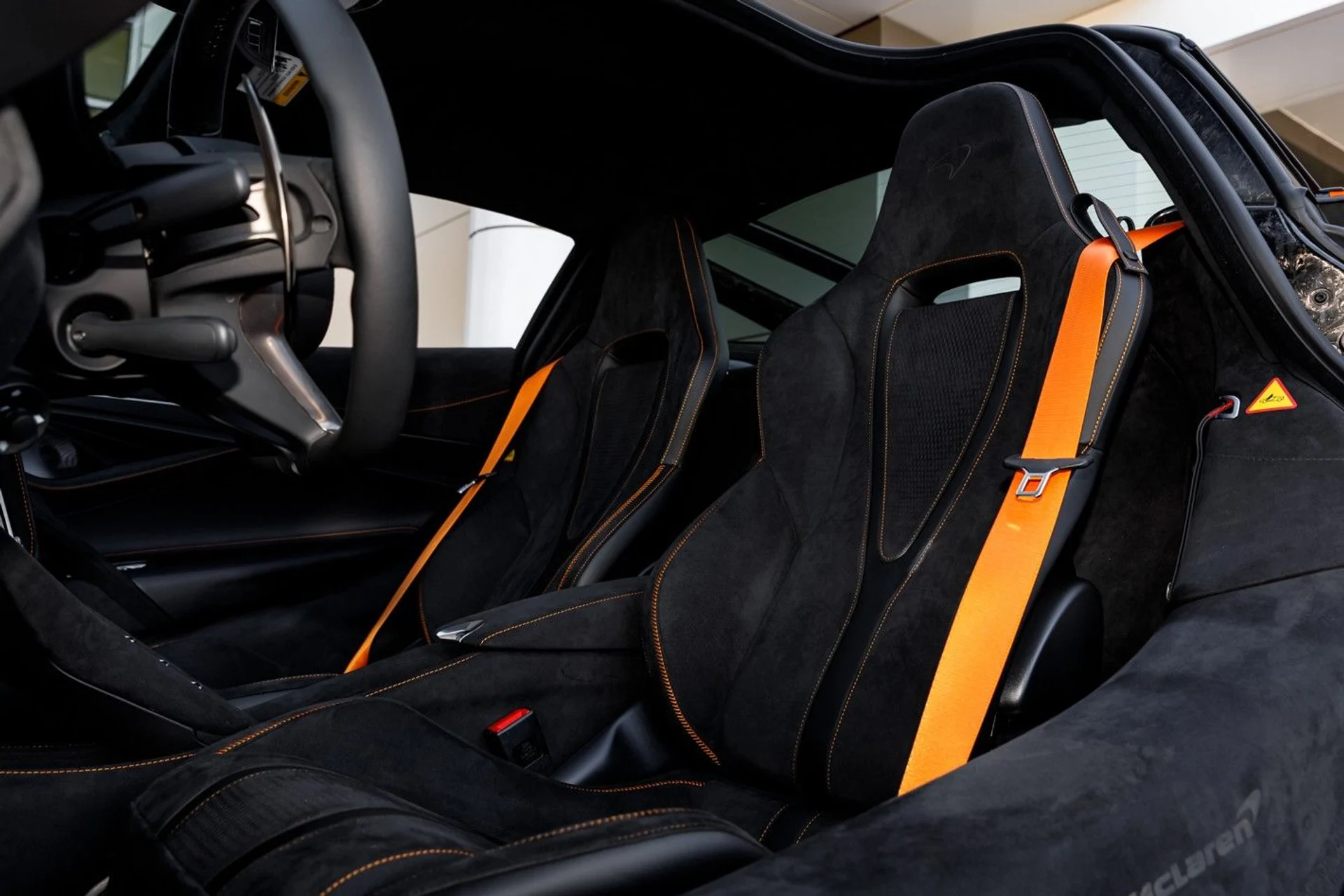 mph021_226390446_612_p22_l_6f698cd048