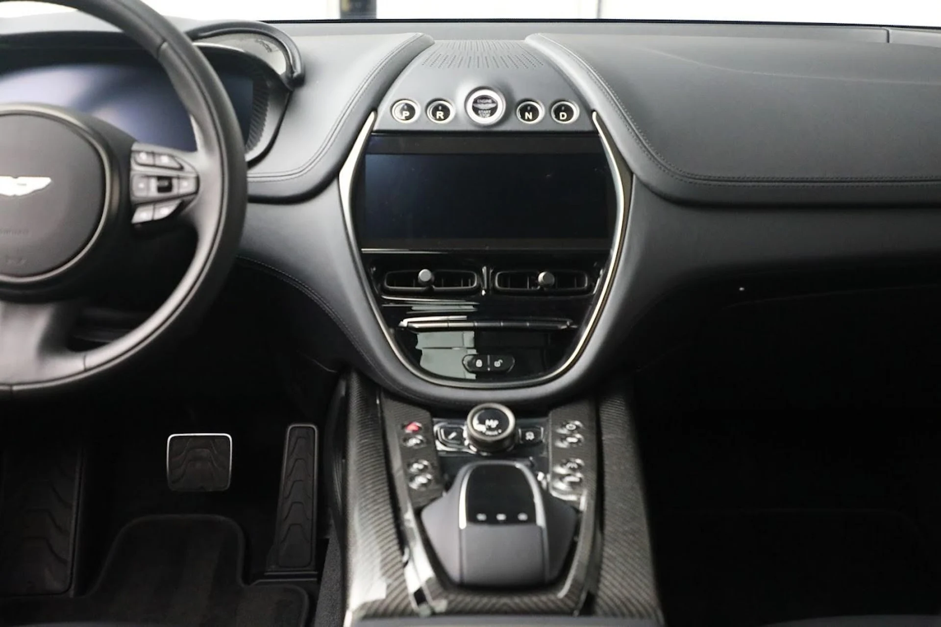 mph021_2270251696_Used_2023_Aston_Martin_DBX_707_25589184f6