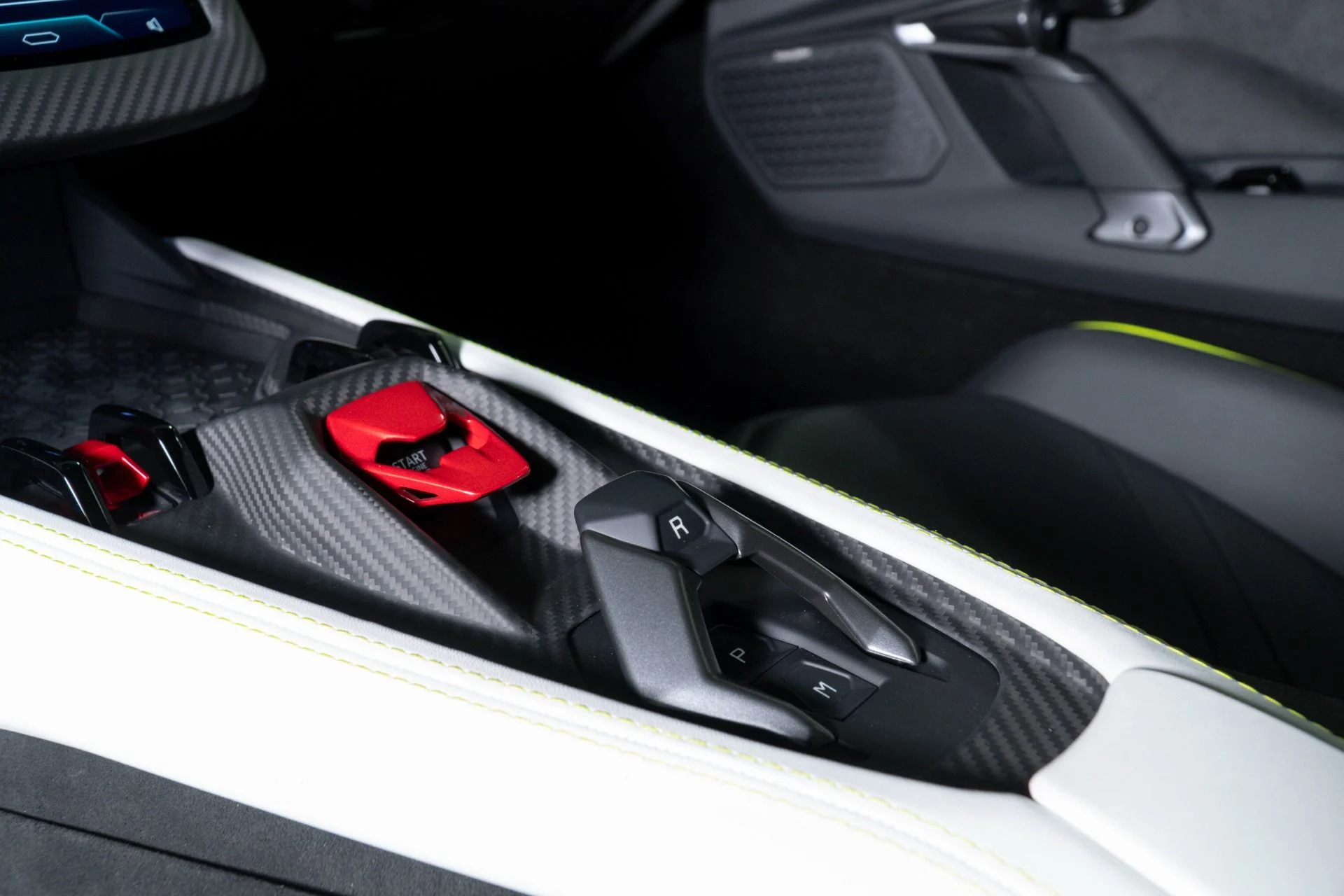 mph021_2271913479_New_2026_Lamborghini_Revuelto_1778722081_de01430895