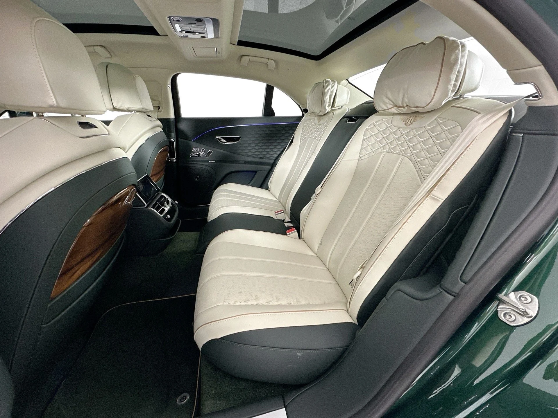 mph021_2280274886_22_143b8211ce