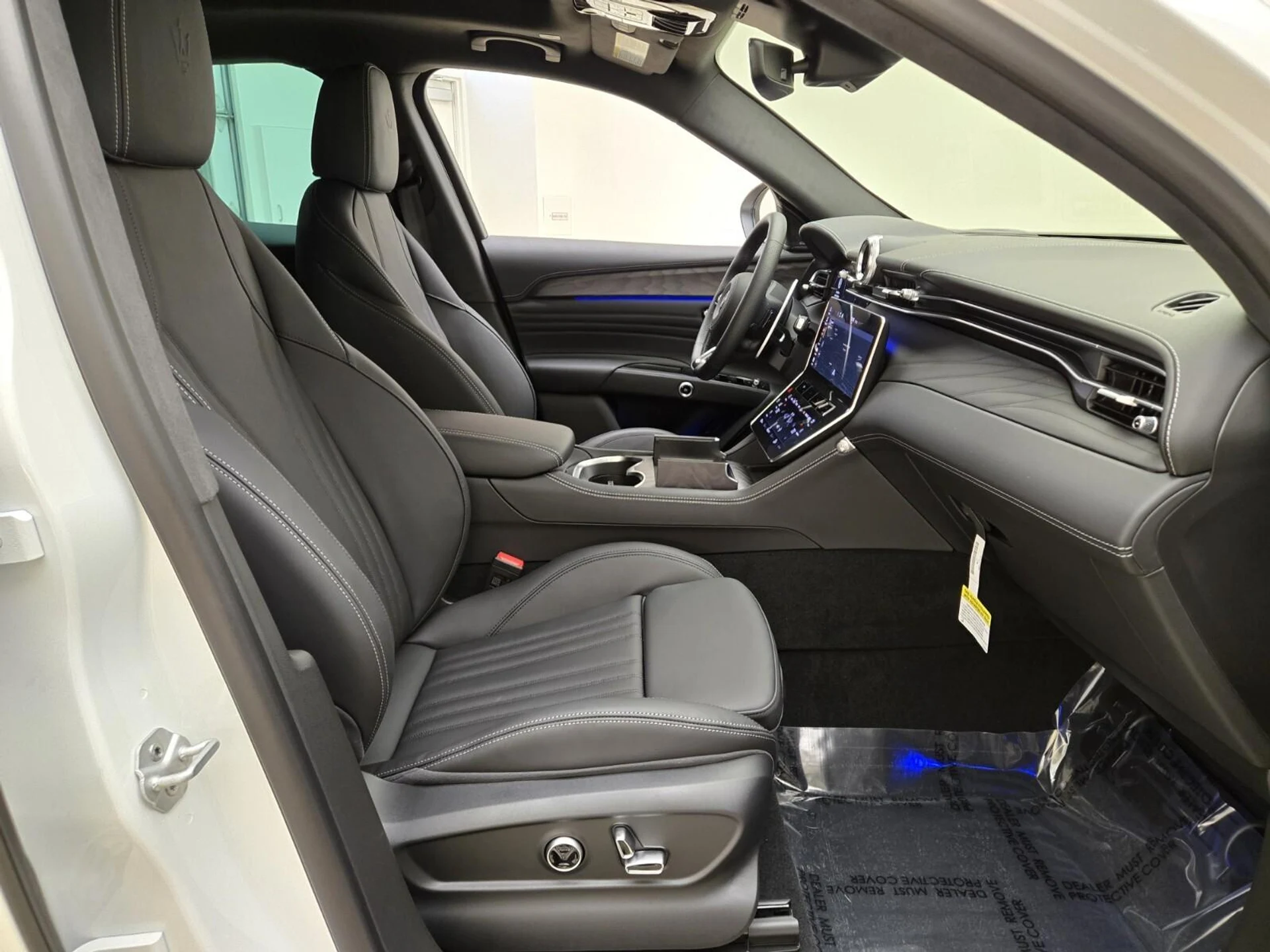 mph021_2280309551_New_2025_Maserati_Grecale_Modena_1767421151_2a948d46c6