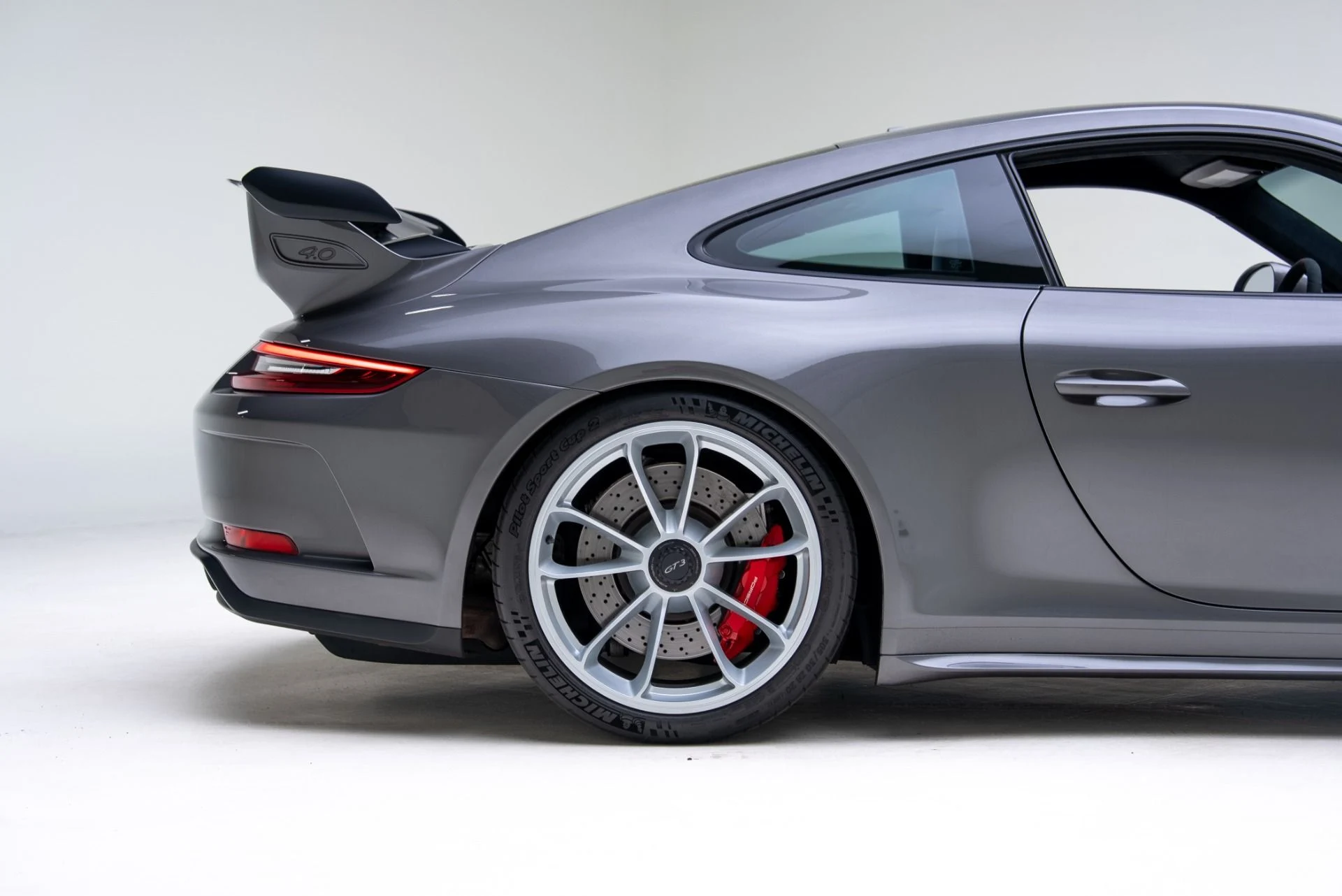 mph021_2286359309_Used_2018_Porsche_911_GT_3_1768868470_228332af5b