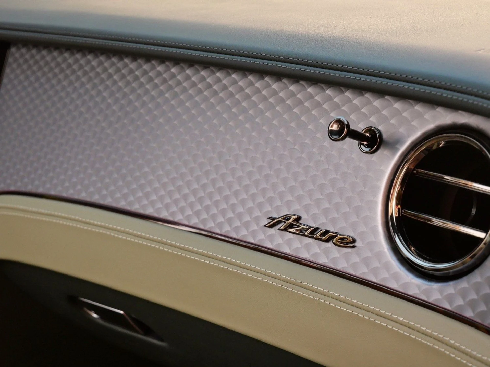 mph021_2287176205_afd9e83560af12cfd85b0b740ef5268cx_4a89369418