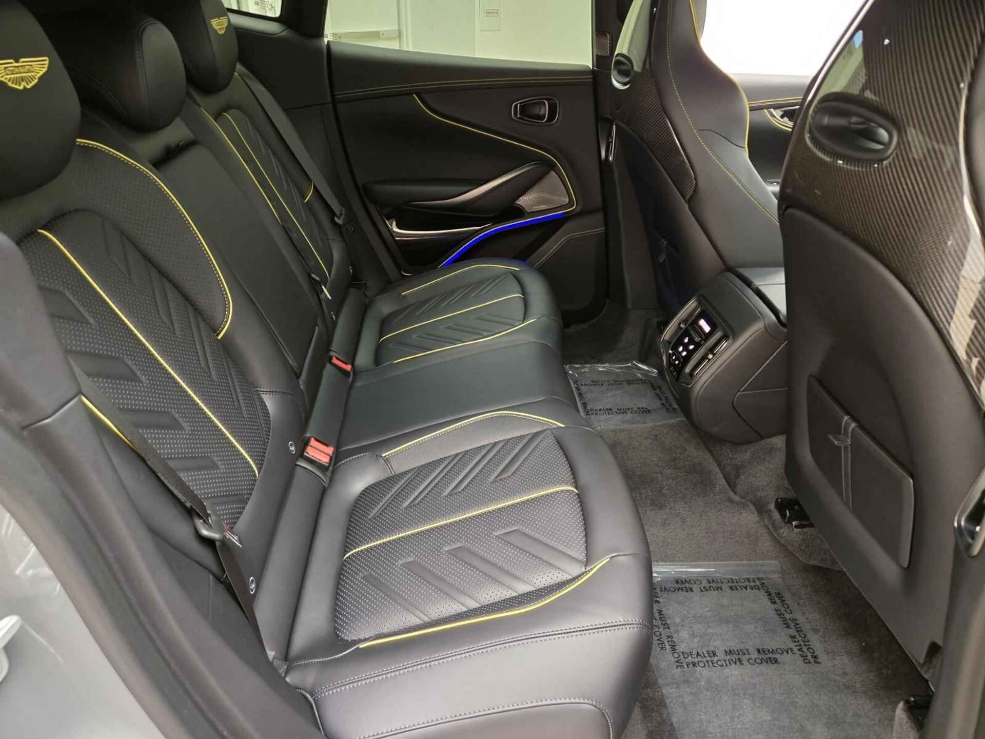 mph021_2294645373_New_2026_Aston_Martin_DBX_S_1782364681_889ec4b8bd