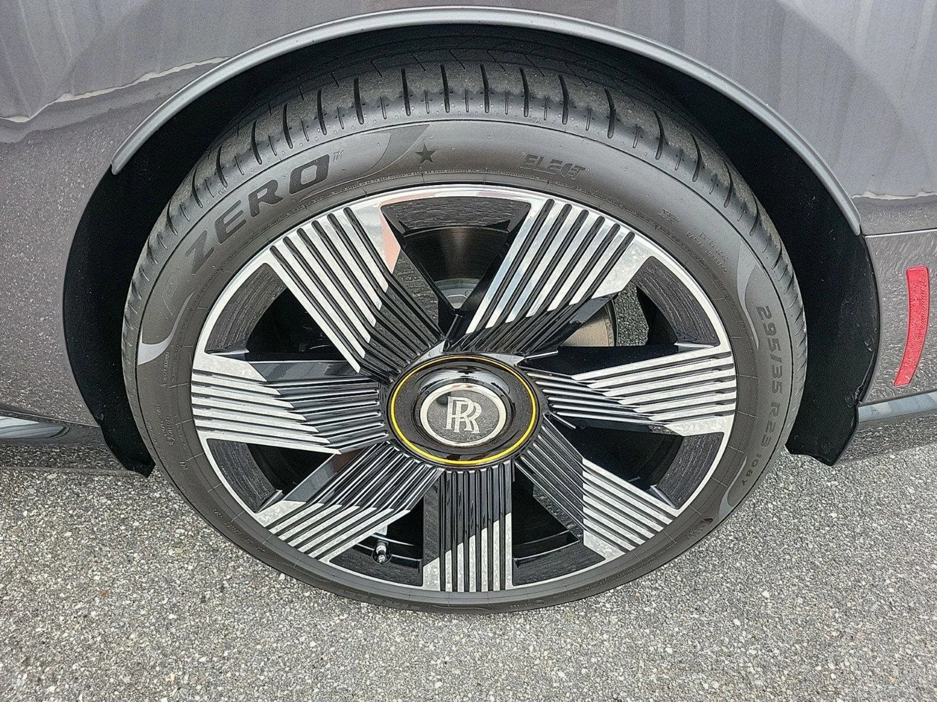 mph021_2297707620_4dd026edec31f6cd9d4f83c6f2676335x_24a1a75e4f