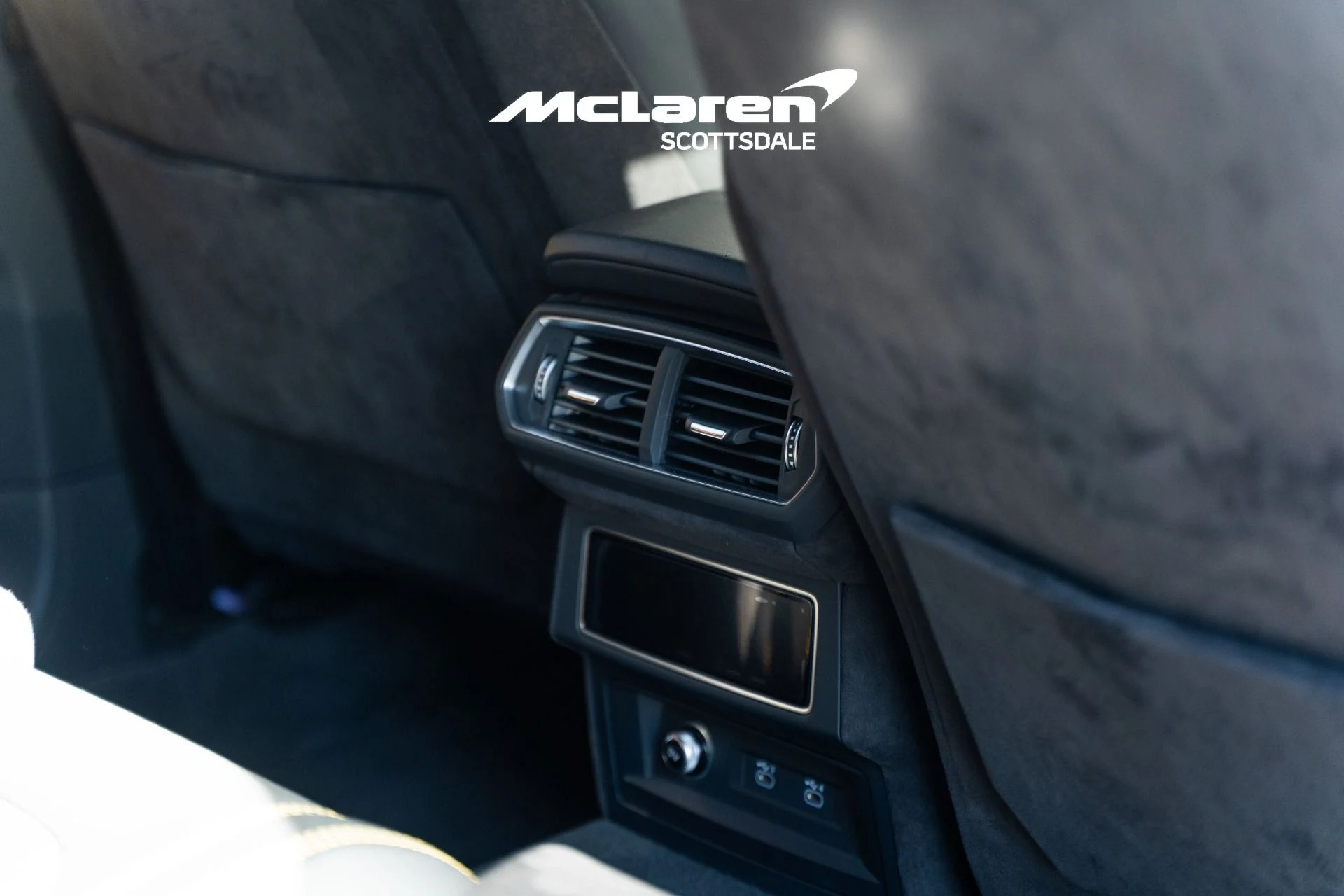 mph021_2306618386_Used_2023_LAMBORGHINI_URUS_S_1774894850_22a55c49b9