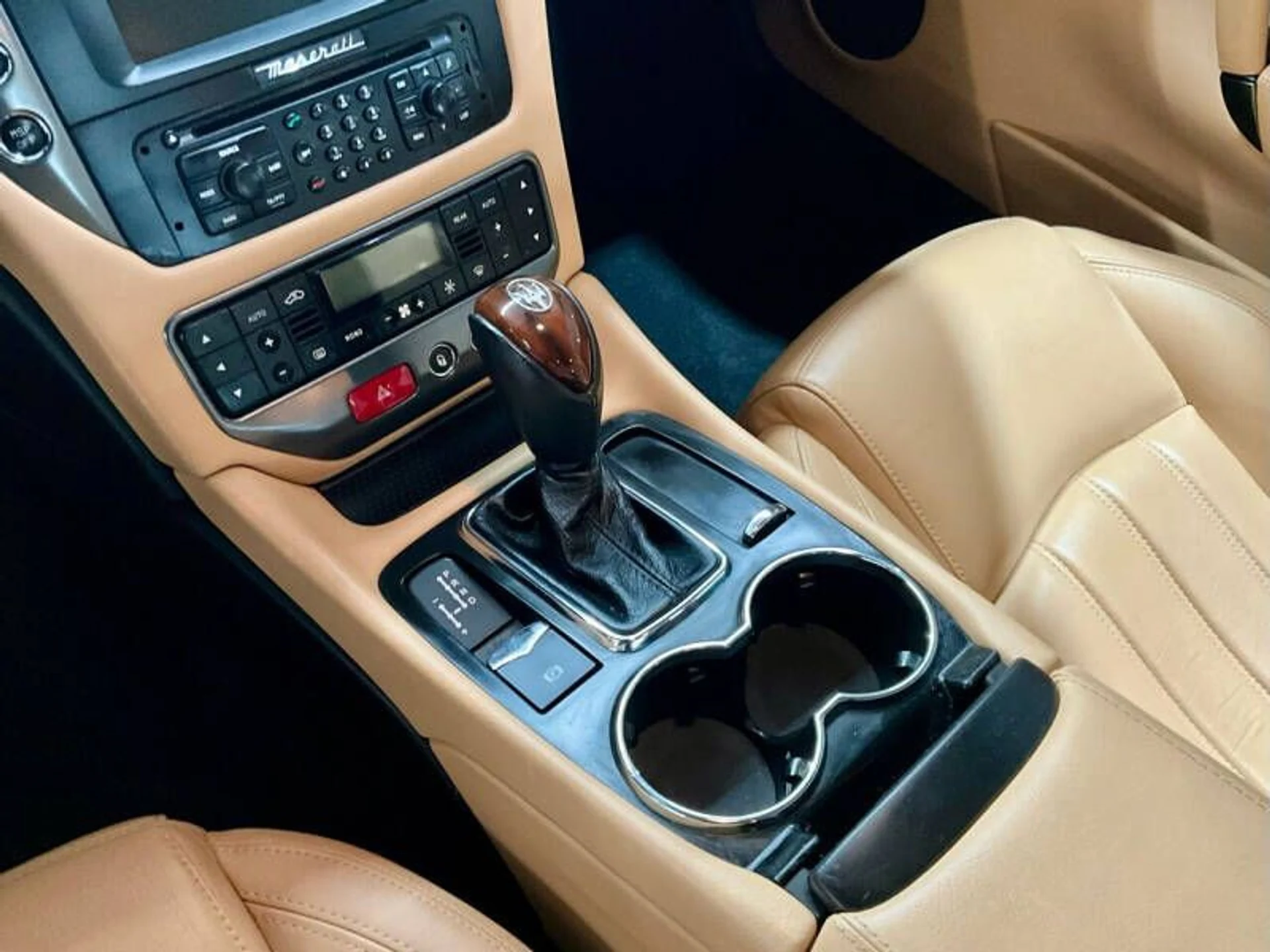 mph021_2310846790_2008_maserati_granturismo_base_2dr_coupe_77e2ef85e1