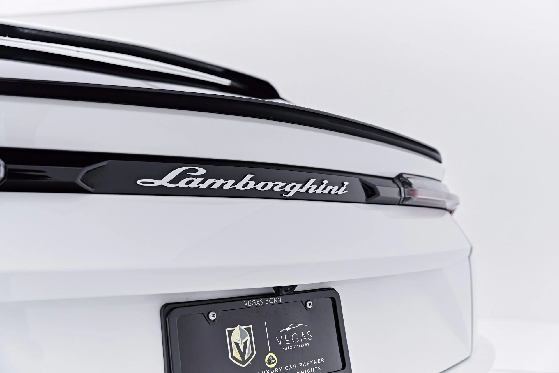 mph021_2322990769_Used_2023_Lamborghini_Urus_S_1784684437_18eb03040b