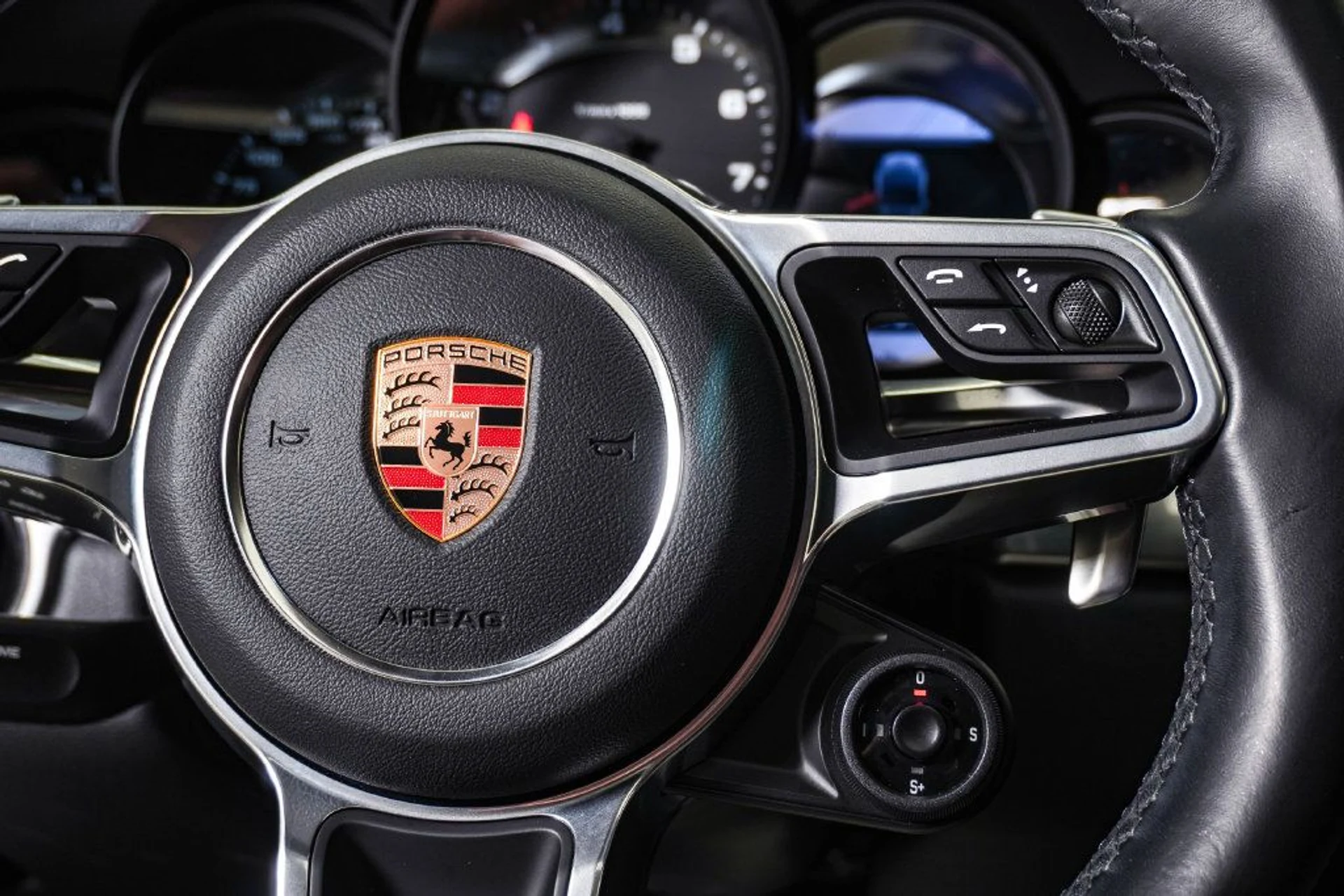 mph021_2330121575_a24d2748bf98ee62240de13ac99eeda7x_df59b120ac