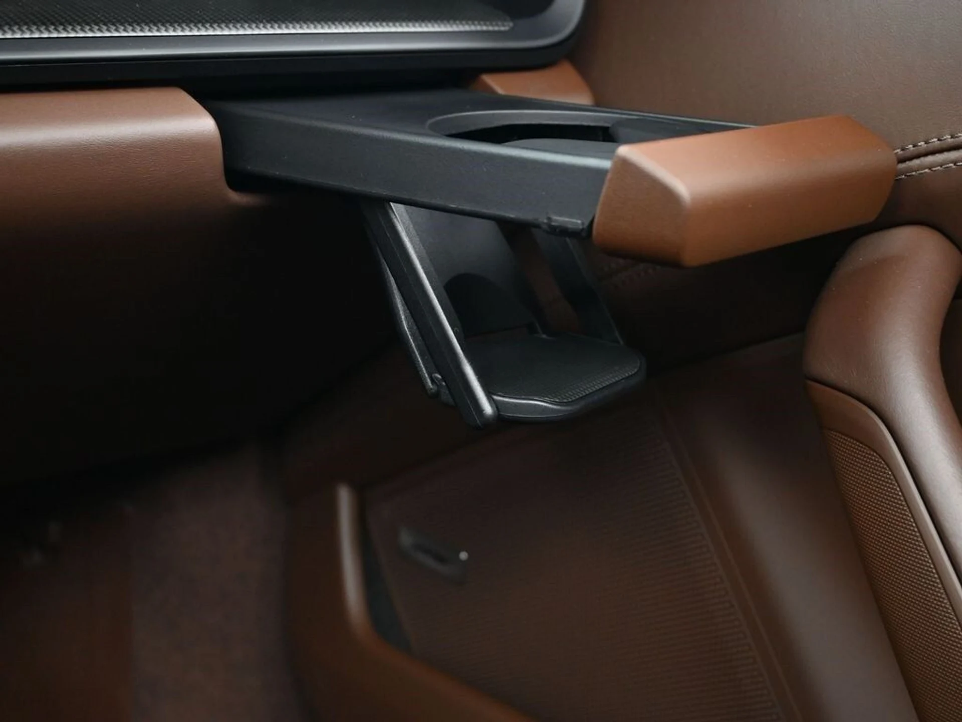 mph021_2331312996_46de12b0a88a768728f12bad36ee7c83x_555cd10368