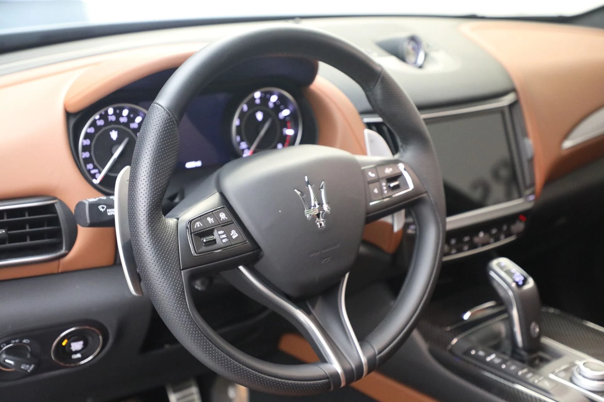 mph021_2334284785_Used_2023_Maserati_Levante_F_Tributo_1764365135_a36530c695