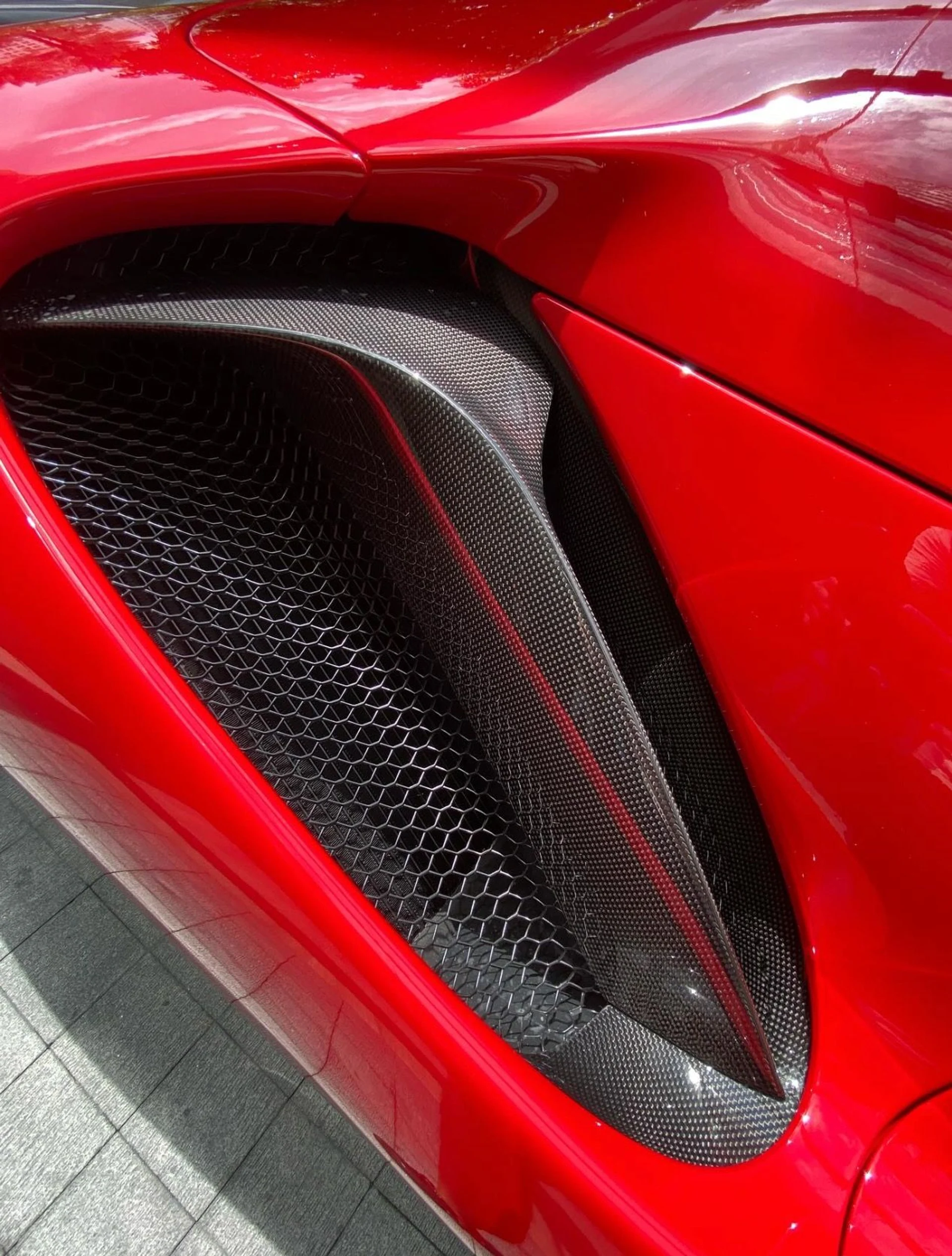 mph021_2334587987_Used_2023_Ferrari_SF_90_Spider_1758758137_92a465e5e8