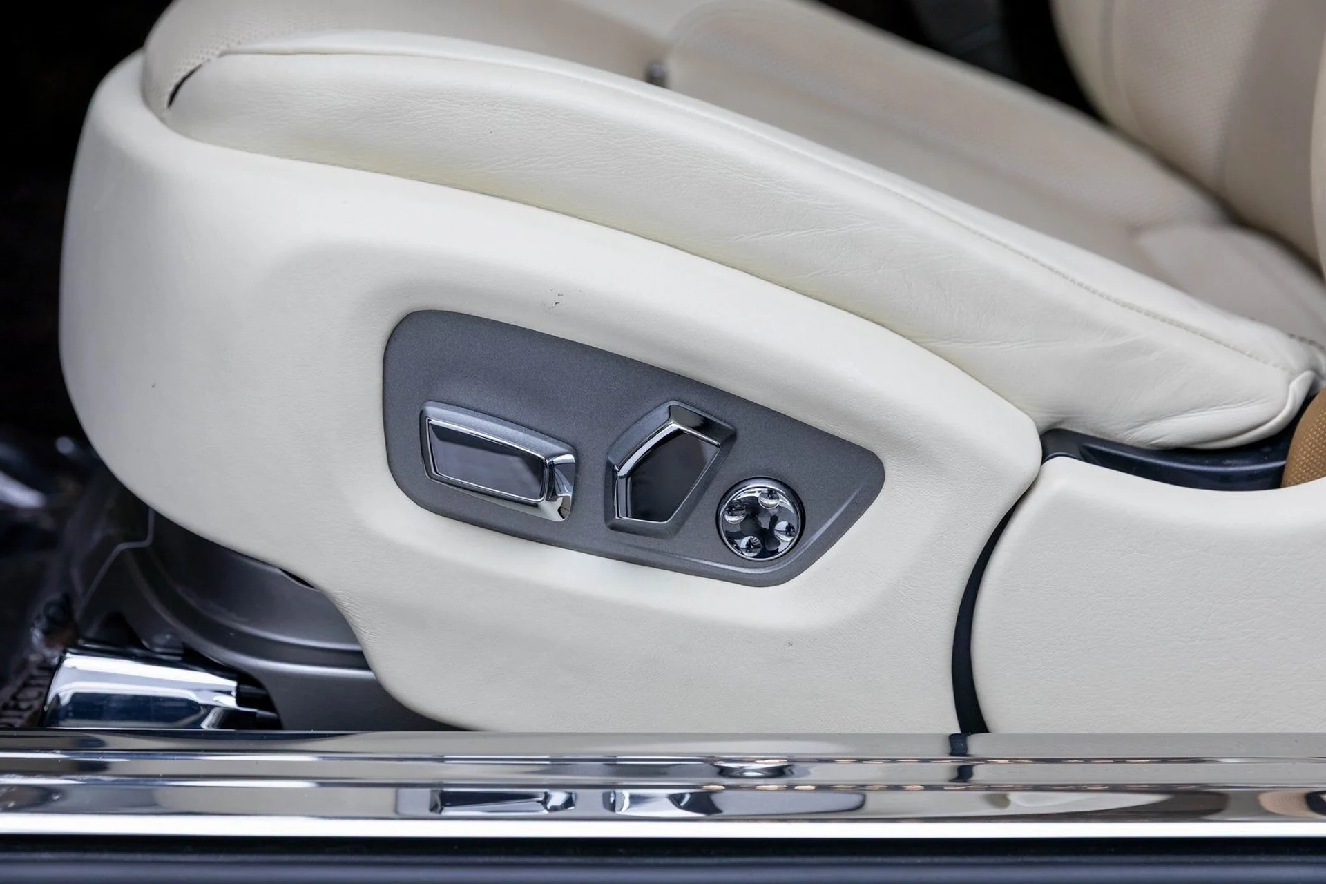 mph021_233521460_22_974c923526