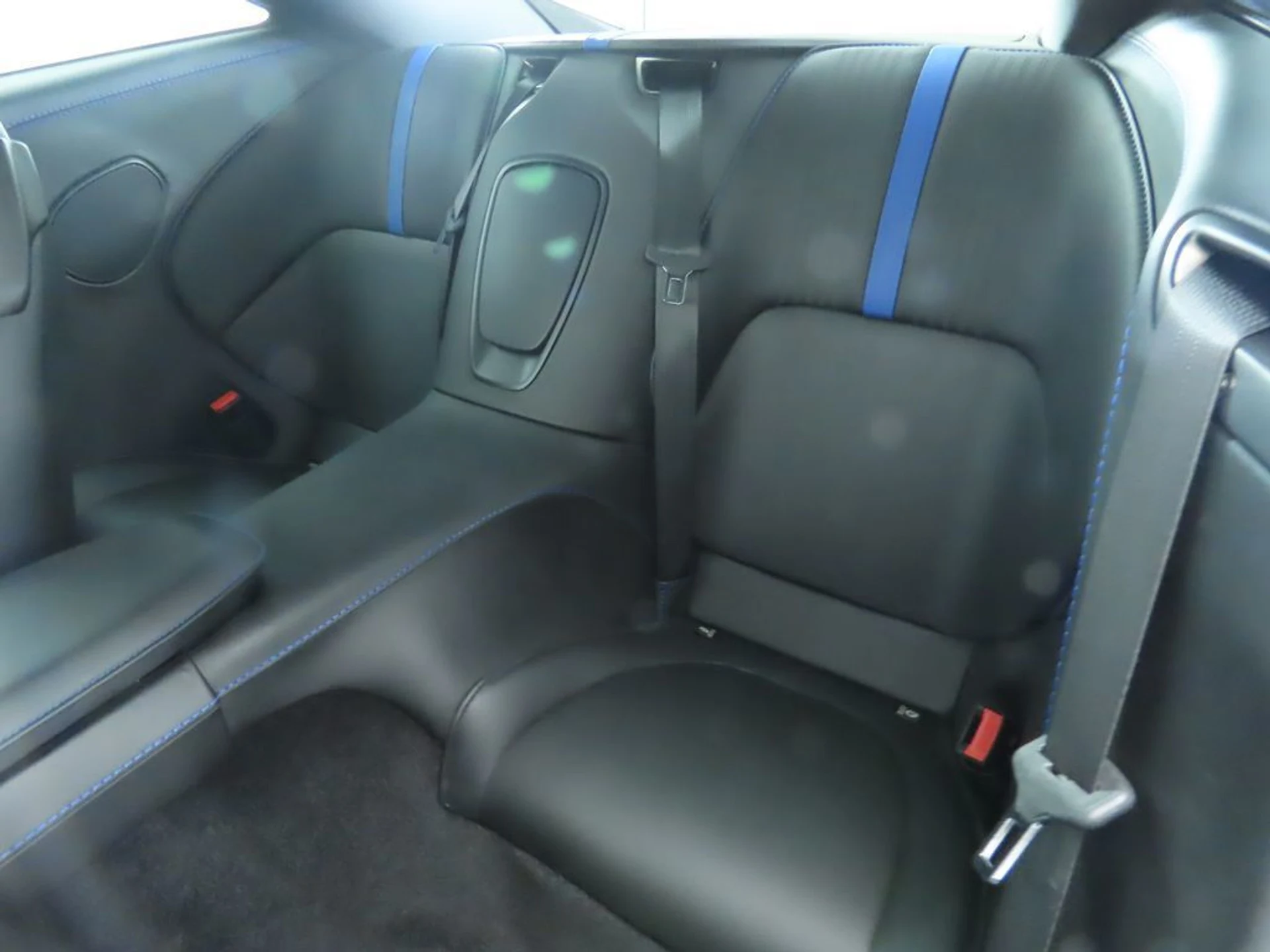 mph021_2349182086_used_2018_aston_martin_db11_v12coupe_8119_22975098_22_1024_5a4a585cdf