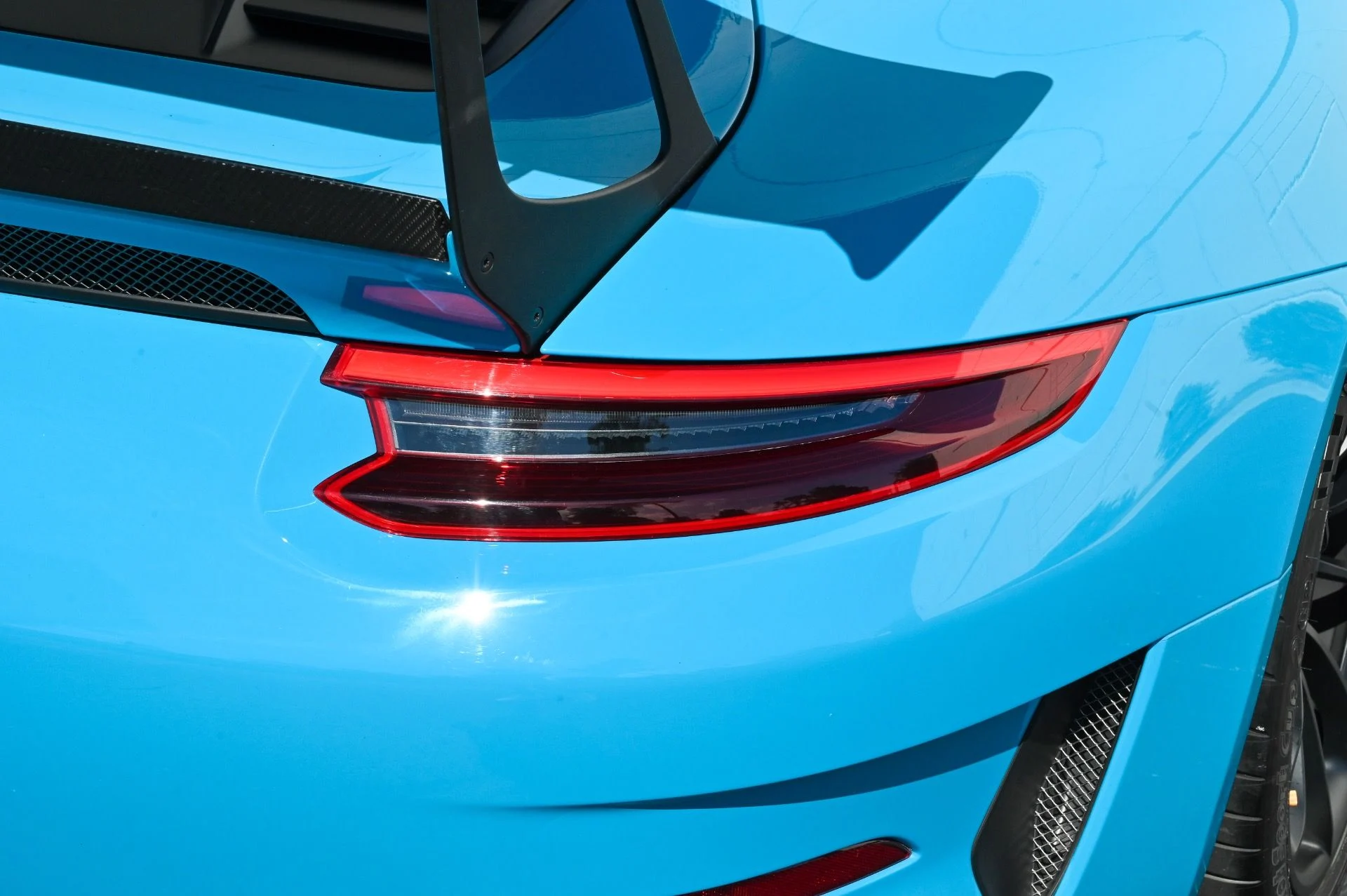 mph021_2354167754_Used_2019_Porsche_911_GT_3_RS_1772736329_9809683af3