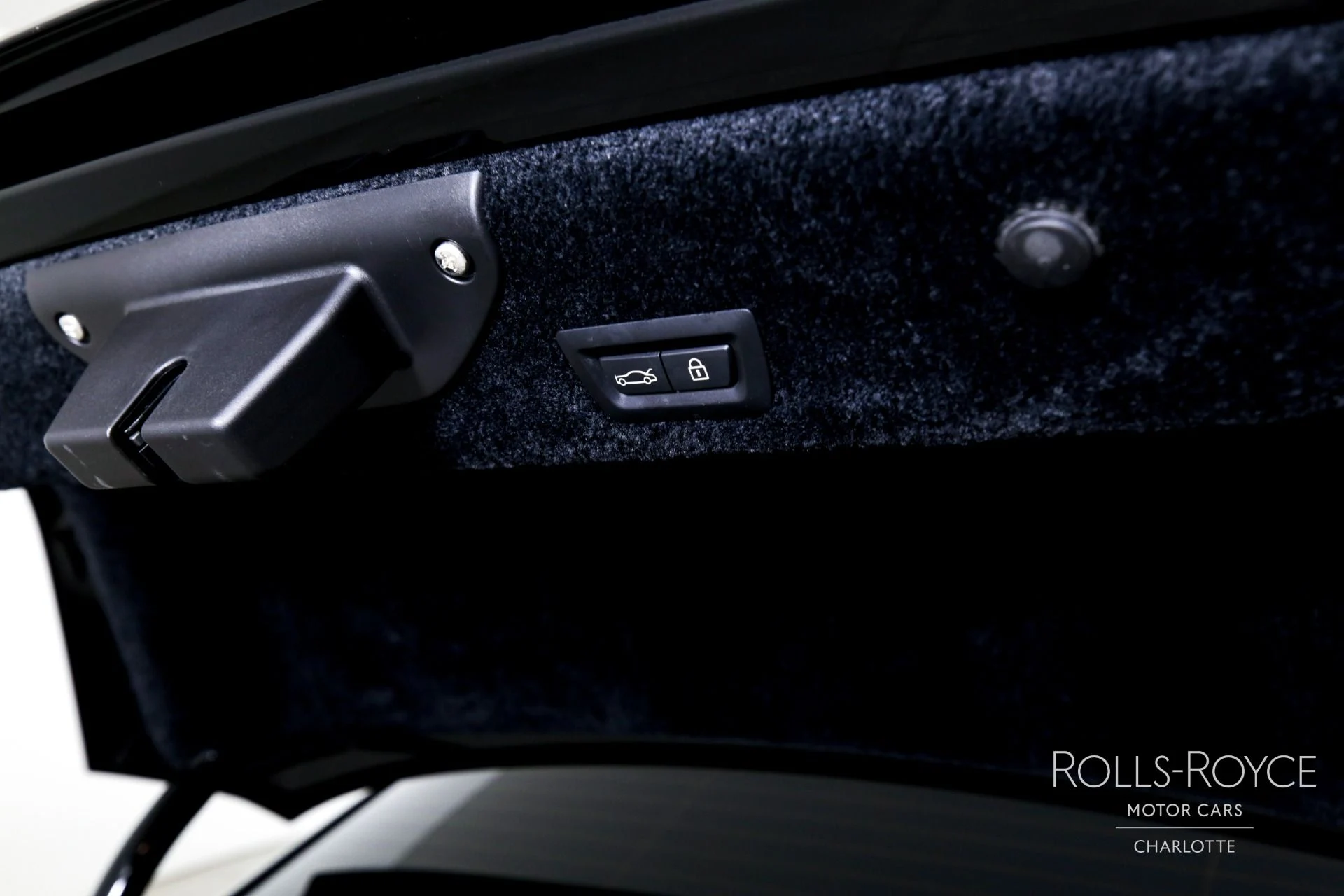 mph021_2355523303_Used_2020_Rolls_Royce_Wraith_1742827232_78535891f2