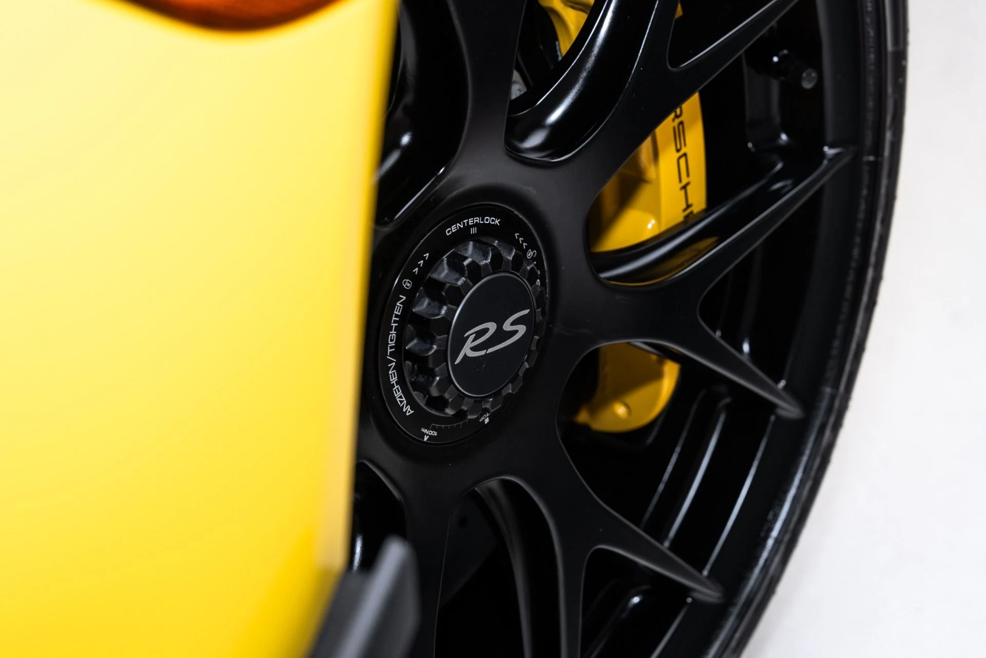 mph021_23572237_Used_2024_Porsche_718_Cayman_GT_4_RS_1775511445_b1c9663534