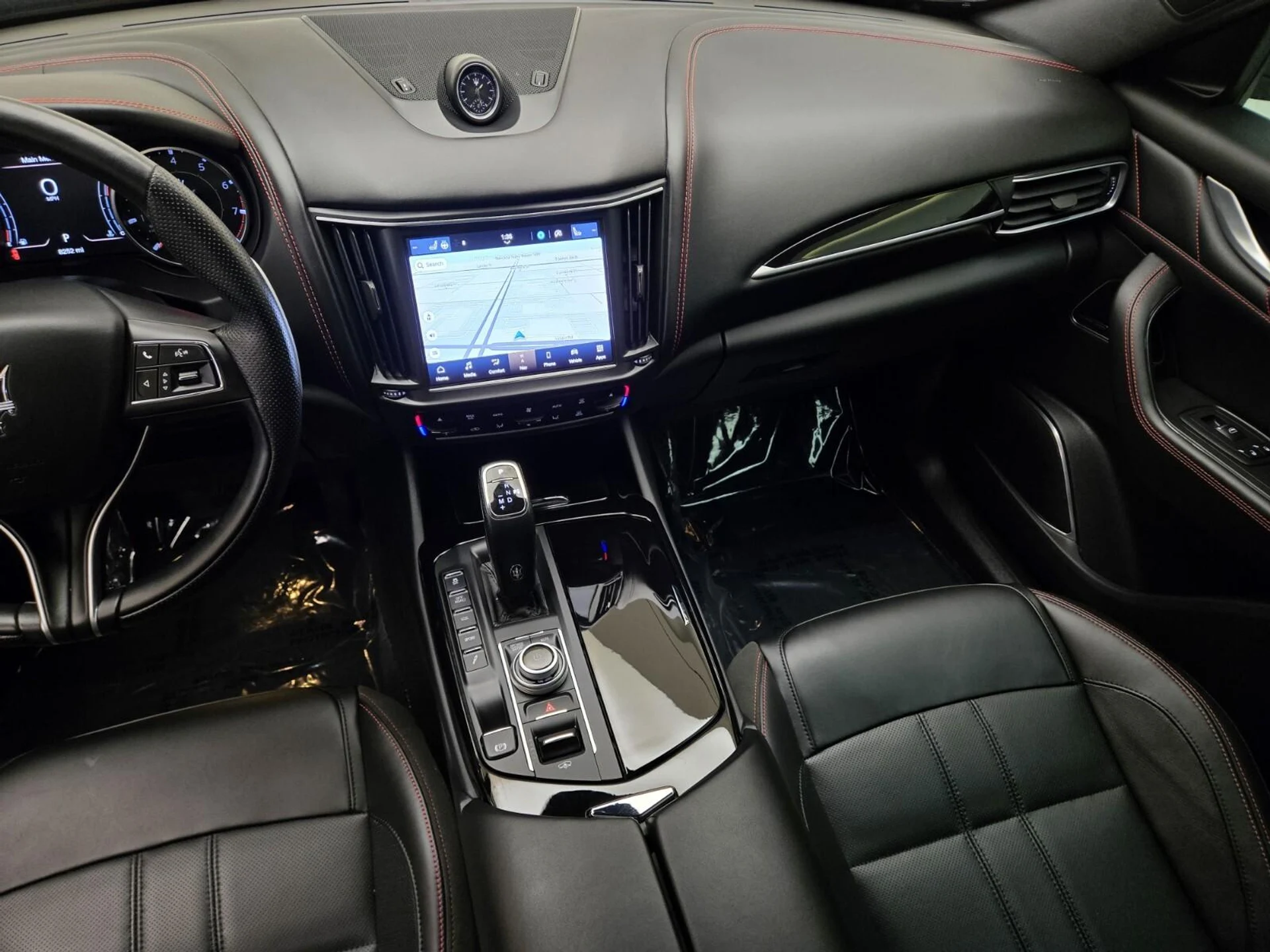 mph021_235980408_Used_2024_Maserati_Levante_GT_1777354946_7c1d99f9a9