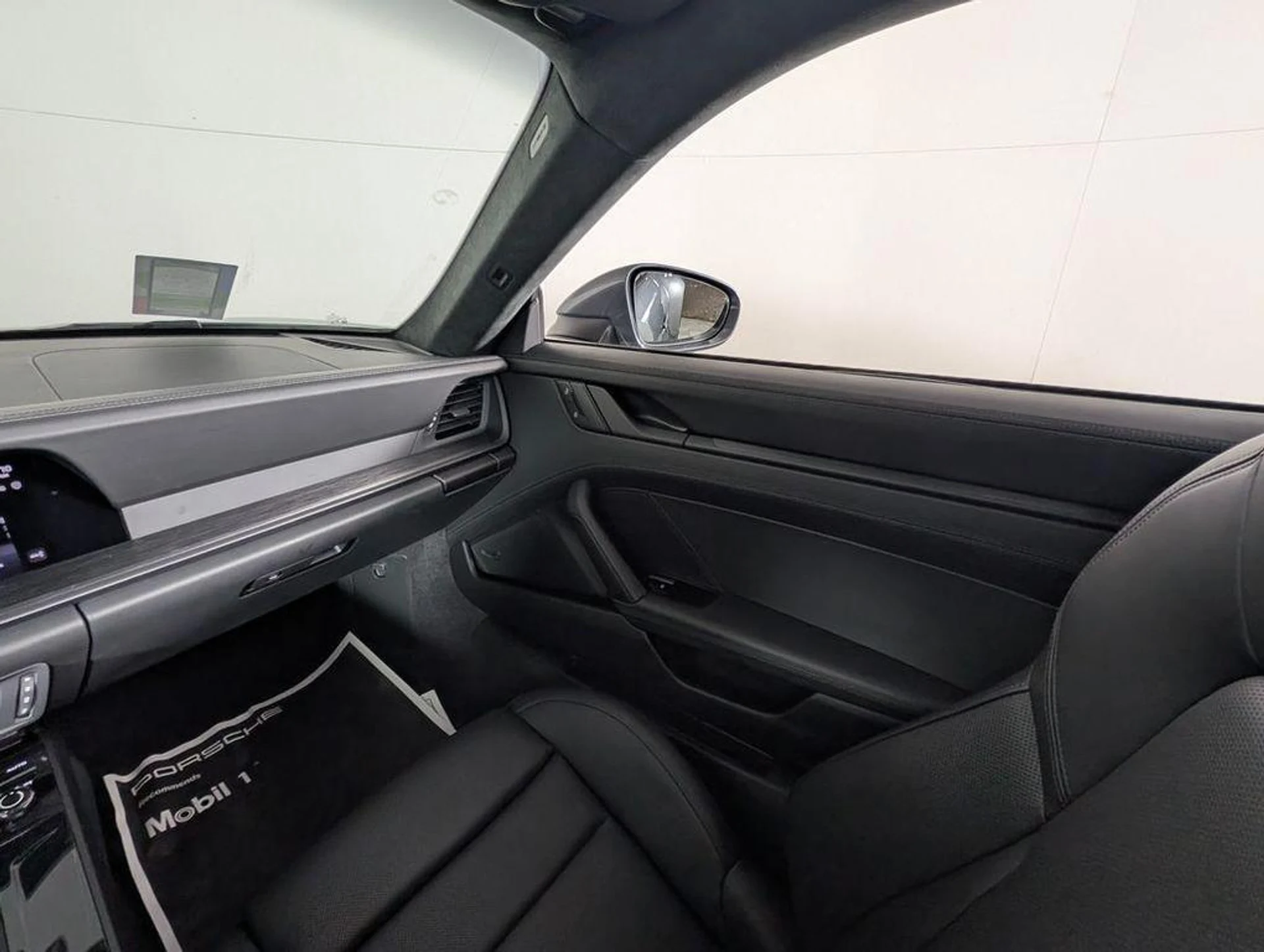 mph021_2364453219_P_Iej2aynga_Yt5z_Vzm_C9jb_Asi4_YM_46287ddb6a