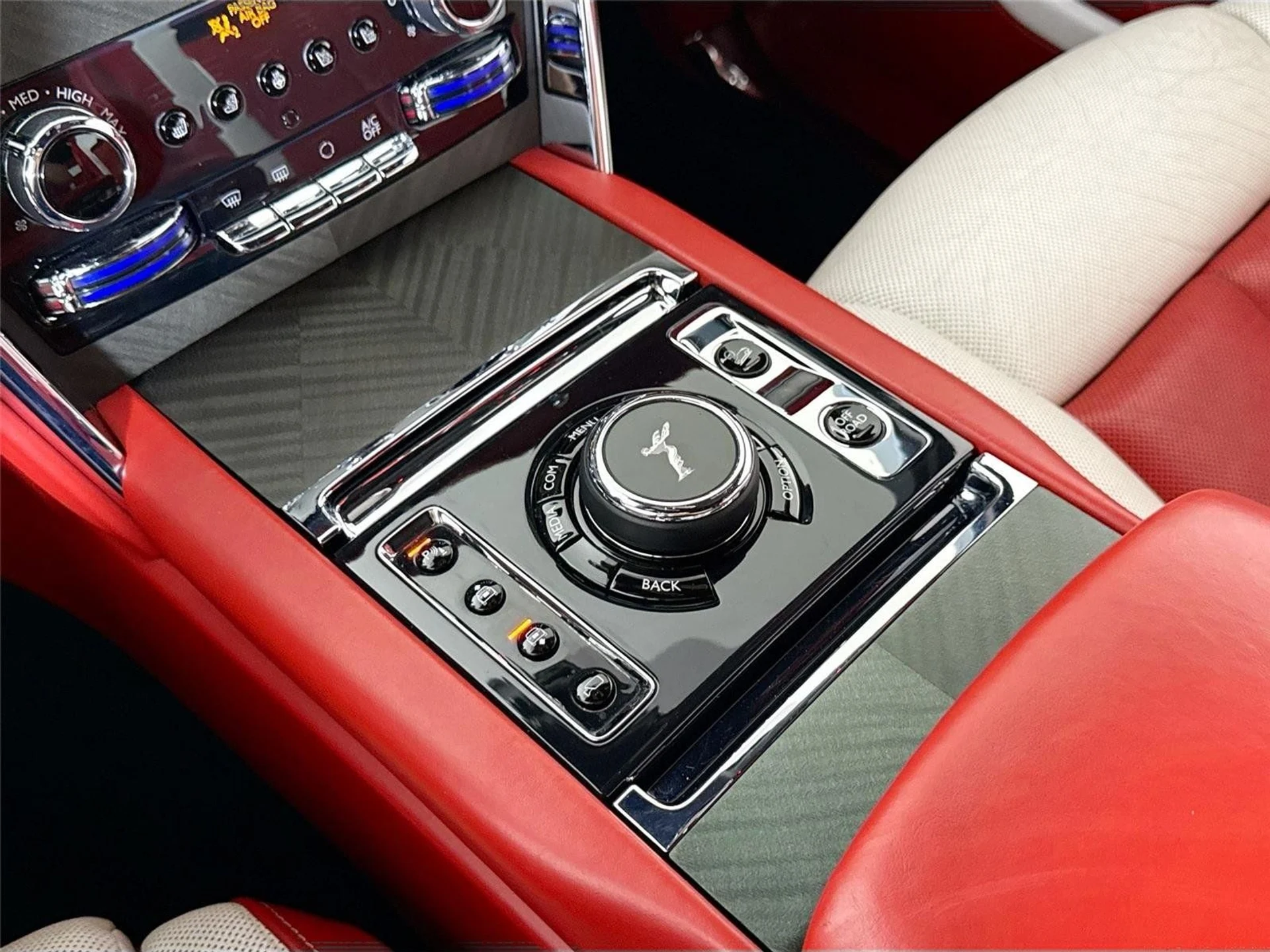 mph021_236571596_1459ea16b085327a3b237bbcb04ed392_21c4a25582