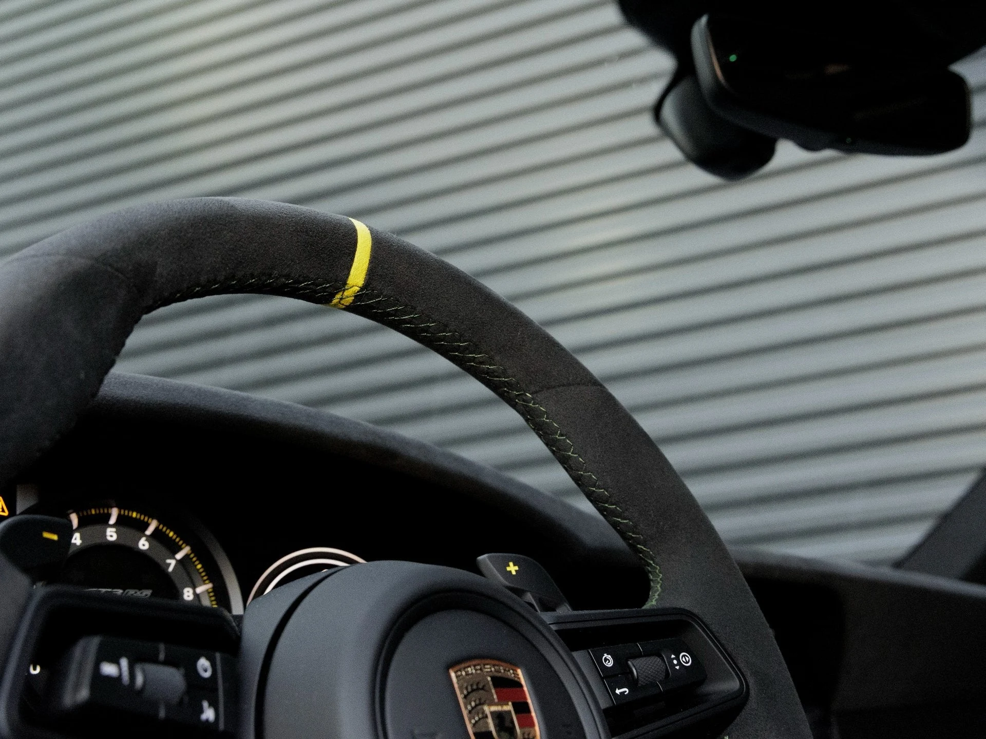 mph021_2366968416_22_20c550b376