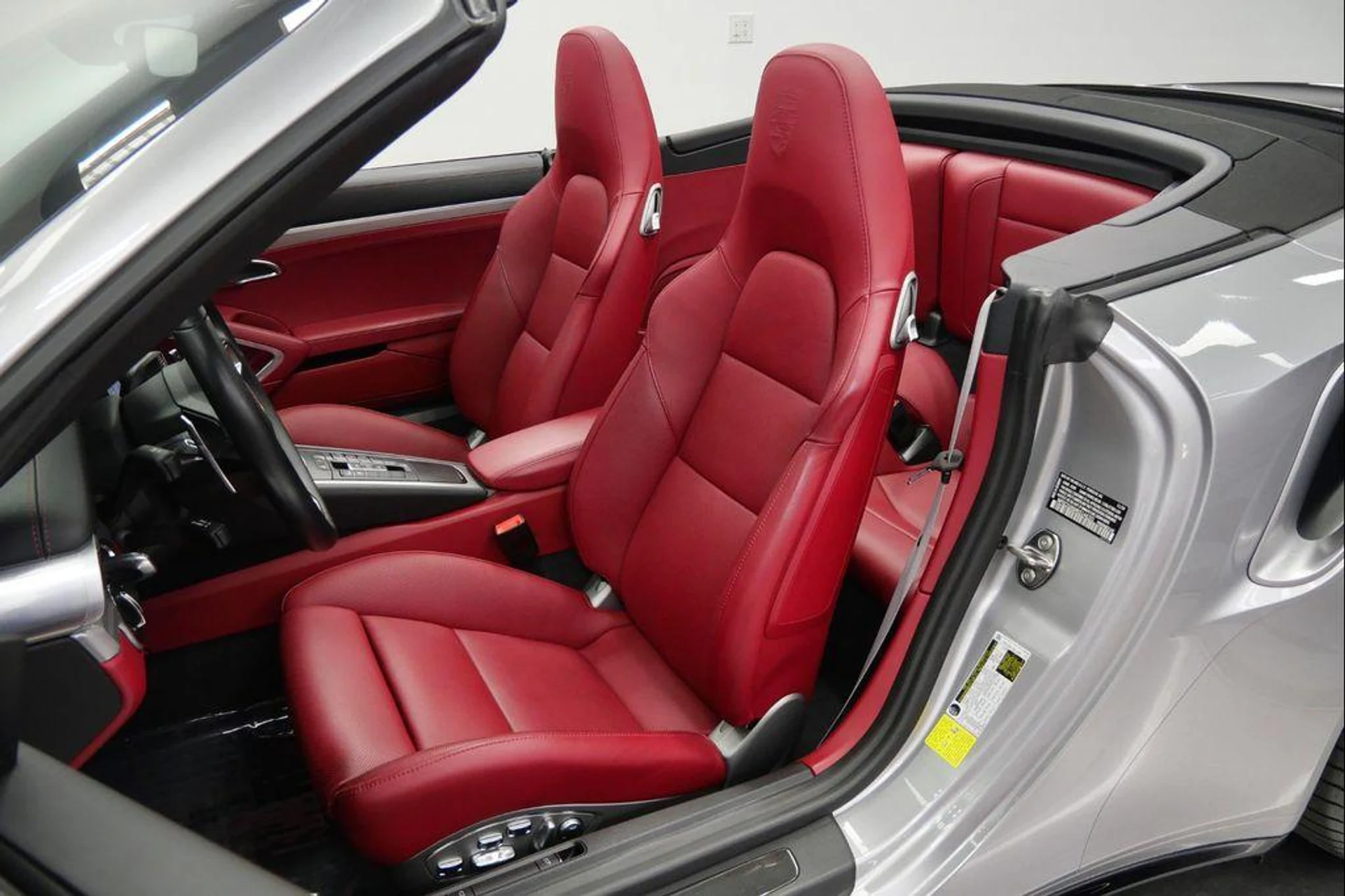 mph021_2367594536_vis_B3a9_f_Bl_Wph4j_Kw6_BP_Kbp_R6_Y_f2d878d221