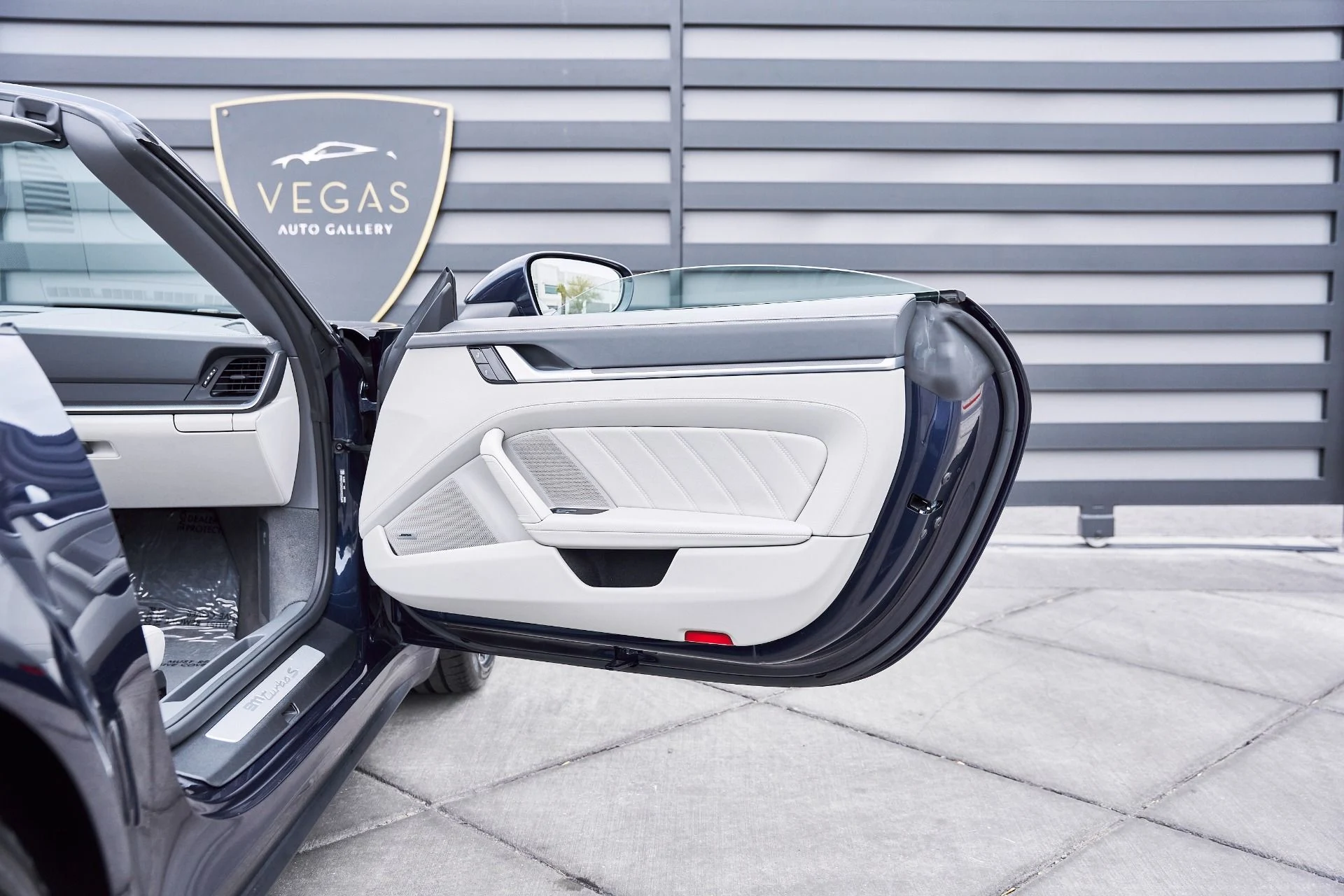 mph021_23733379_Used_2021_Porsche_911_Turbo_S_1767217422_800d7a0aa6