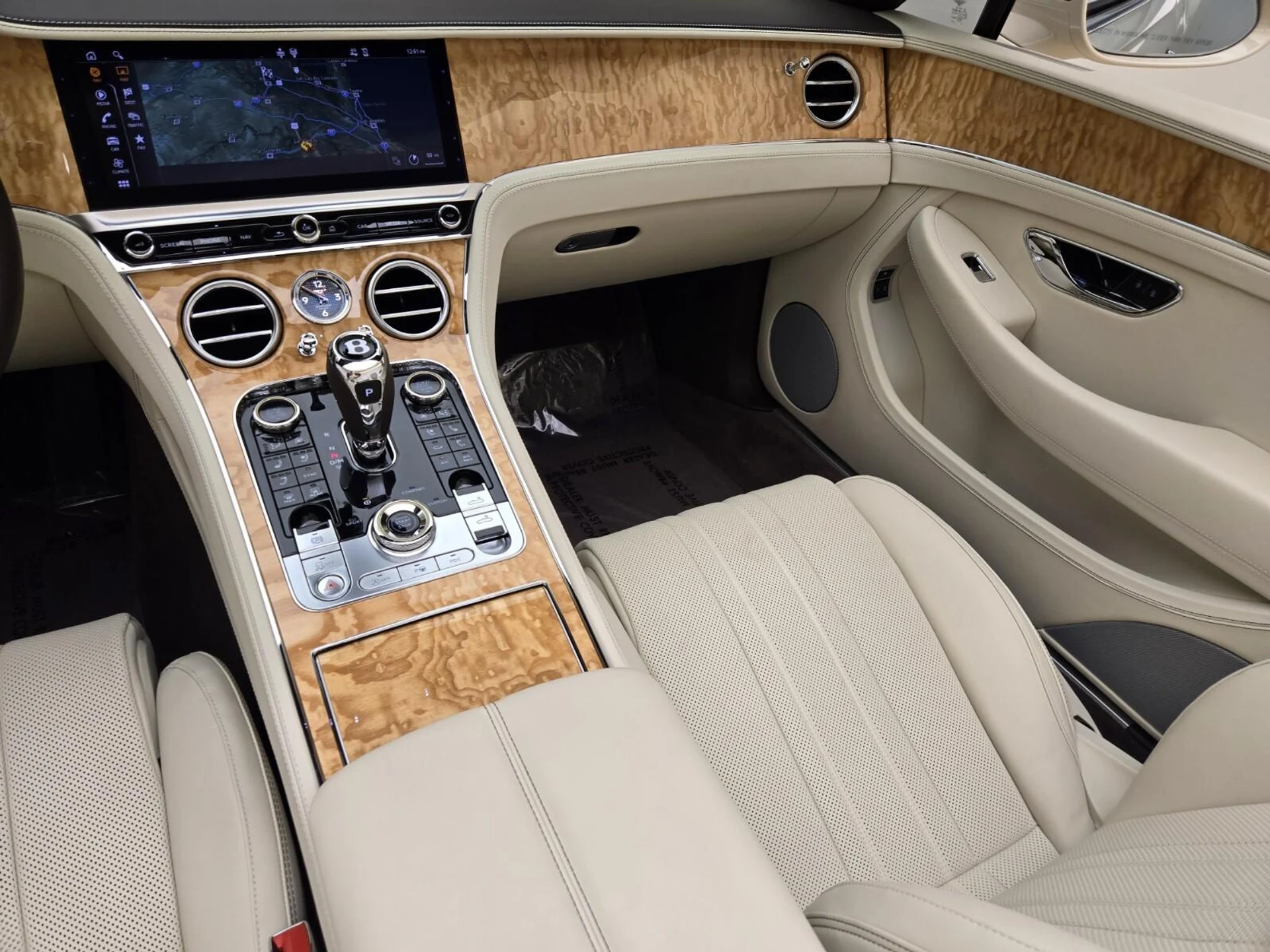 mph021_2374114982_Used_2023_Bentley_Continental_GTC_V8_1761030108_e73488b8a5