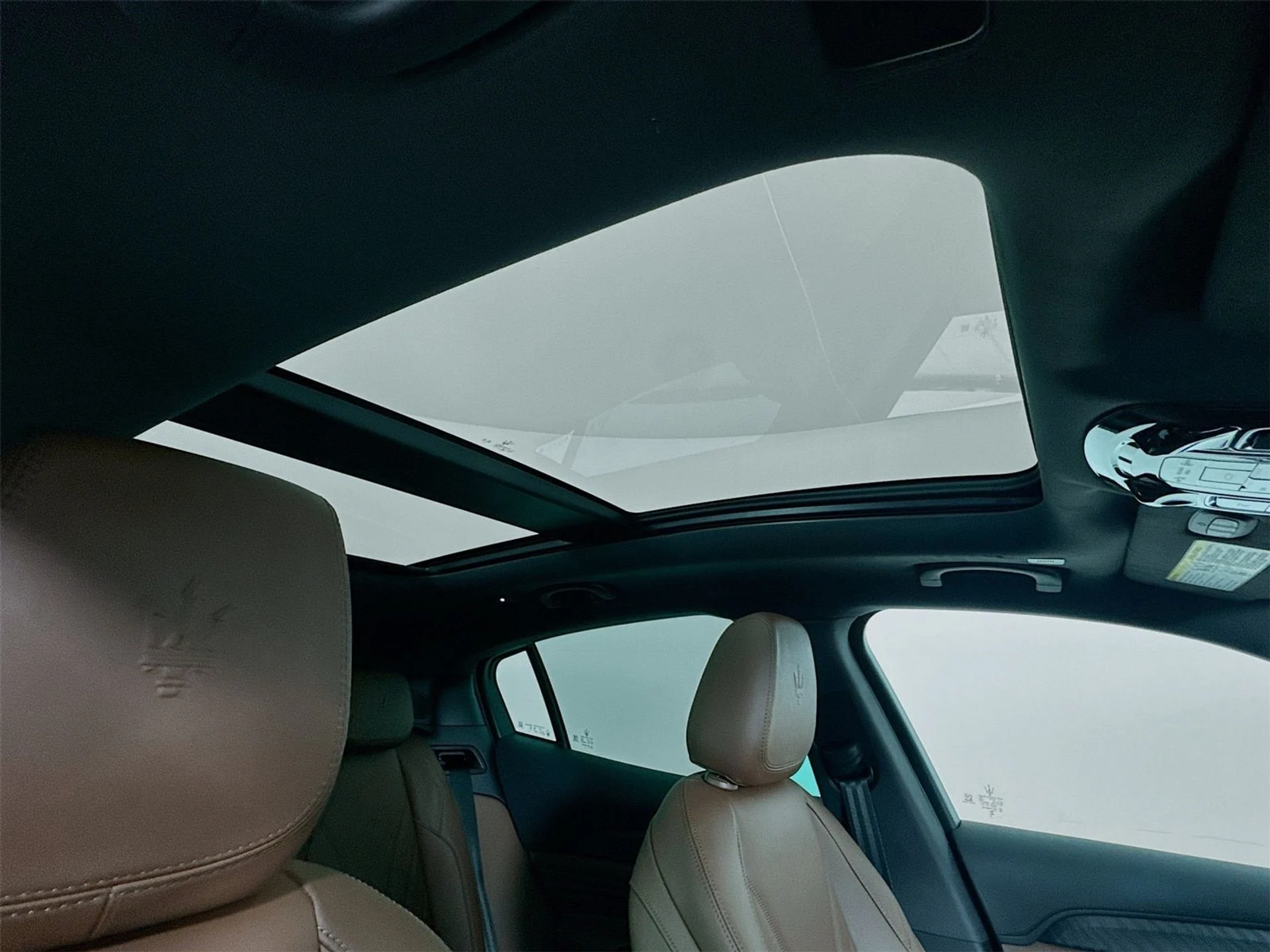 mph021_2374450217_353331055a40d1c183d647220b1a780dx_17aac8e747