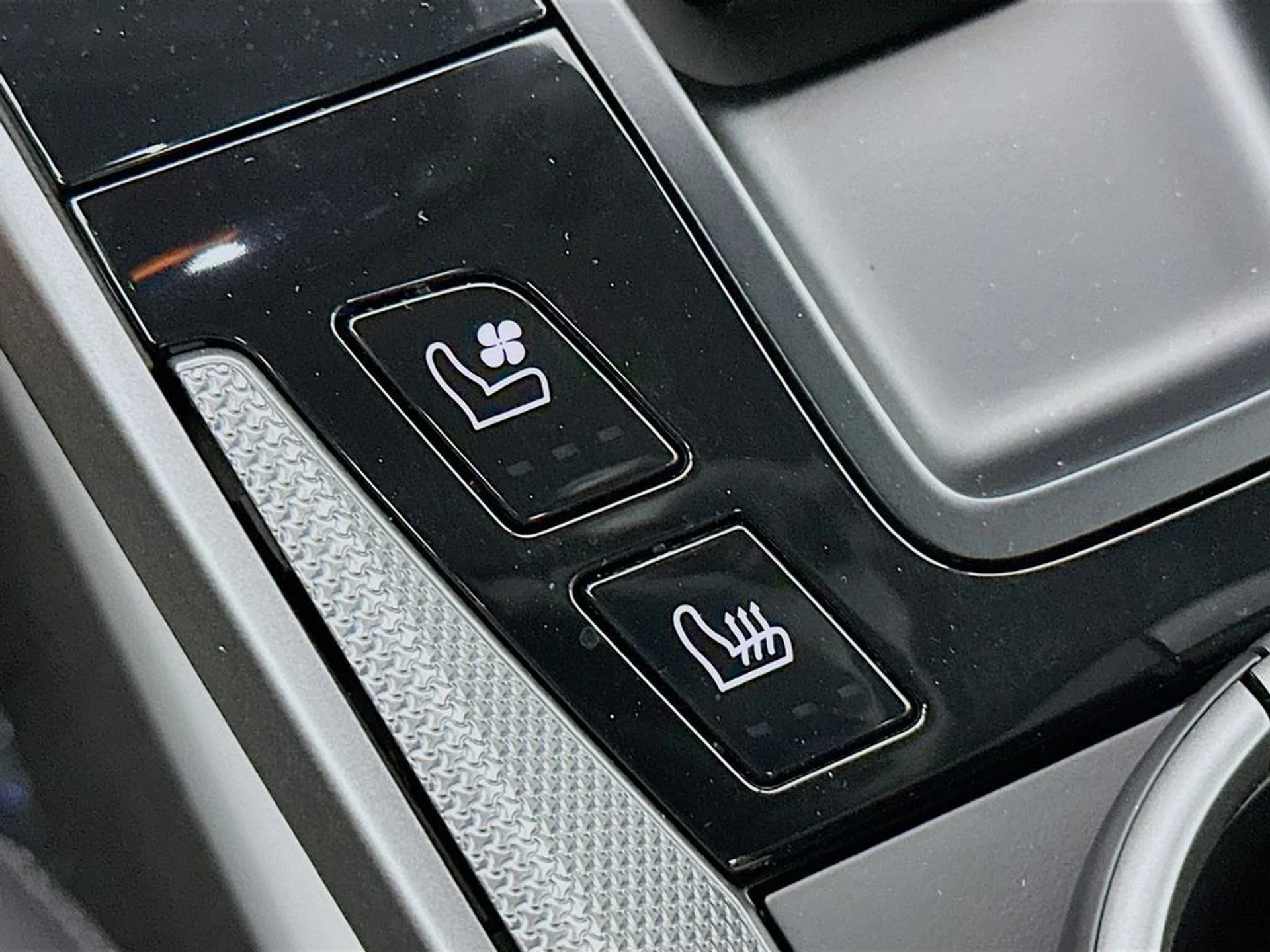 mph021_2376598651_11dfd753ea45d8deb751da077203de83x_a0e28b6d8f