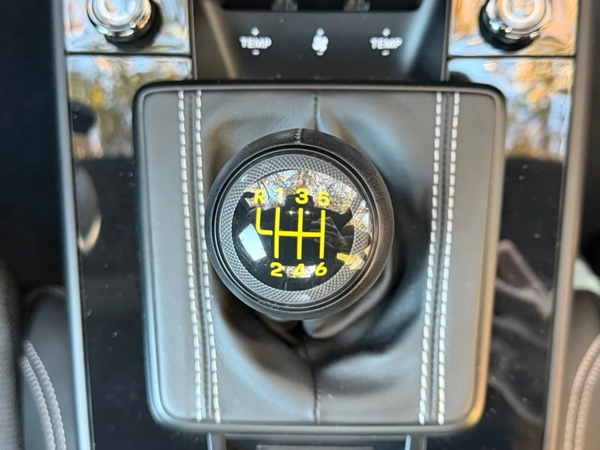 mph021_2378390871_49ee65d884f065cc206d0b74e210bbc1x_9e250e54fc