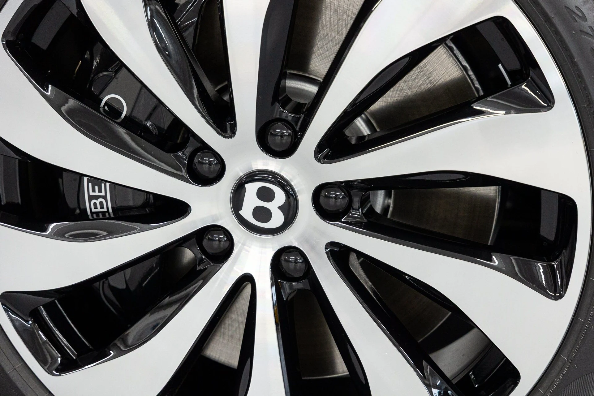 mph021_2381722928_deb22ab09f61d44acbba8d90f2cad782x_dd892b5139