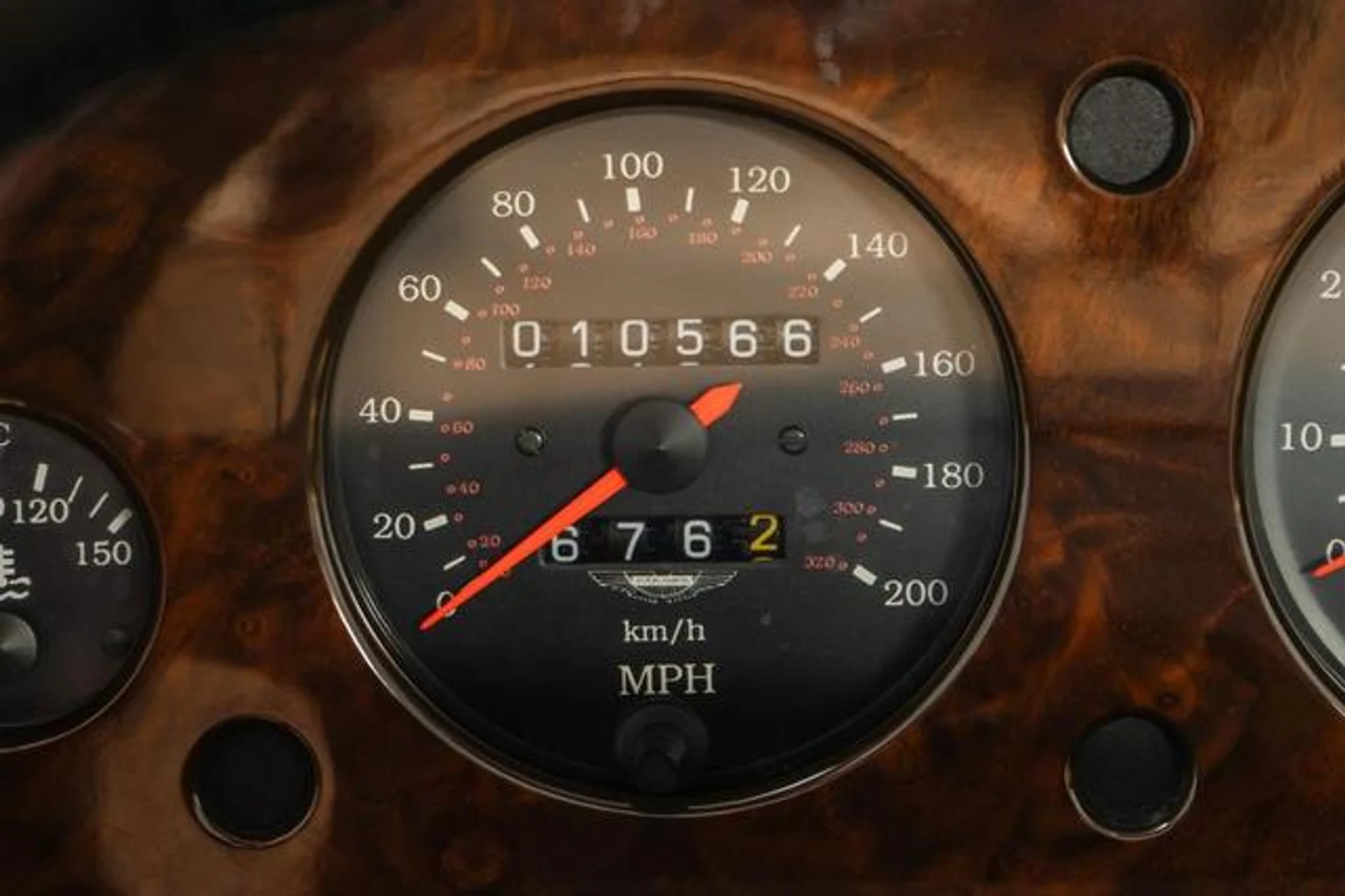 mph021_2382014516_H_Pqj_UB_Ryuy_Y_Hnqoq6_wu1u4dm_V8_8bc218adab