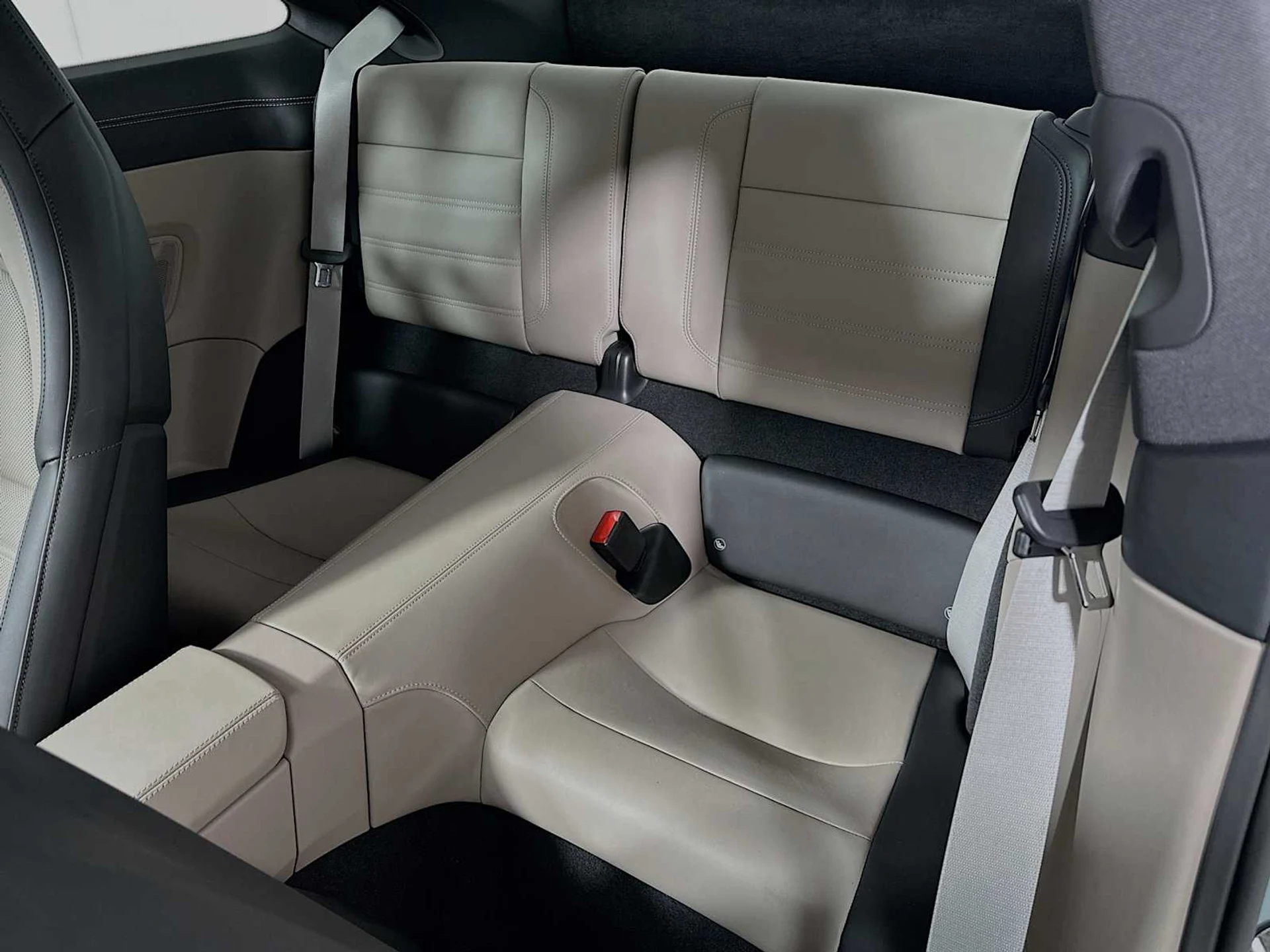 mph021_2382397539_b26aff2752ec34b60e8c4e80574ef7f4_7f963a2033