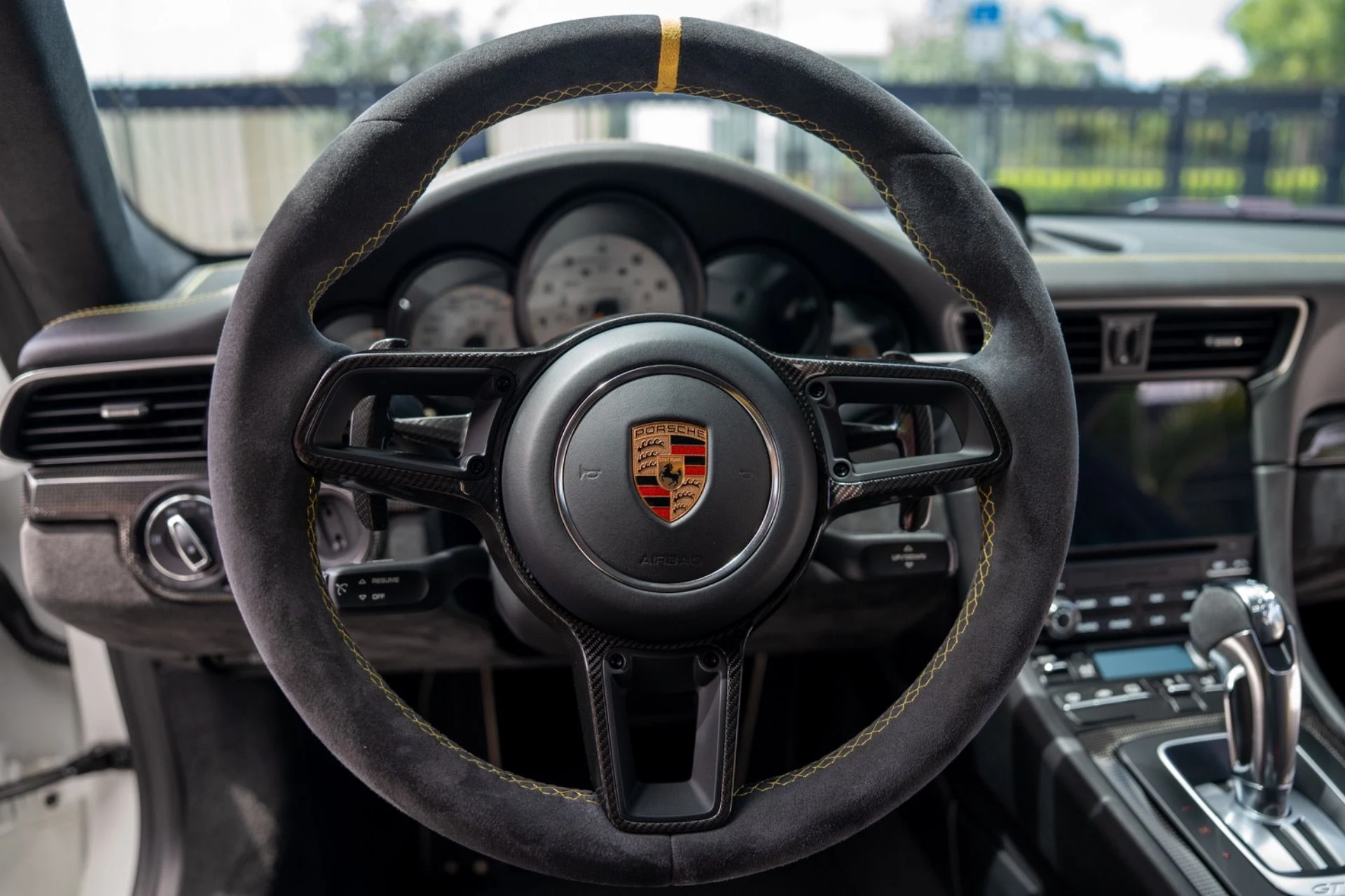 mph021_2383845855_Used_2018_Porsche_911_GT_2_RS_1782839837_8e70db9d9e