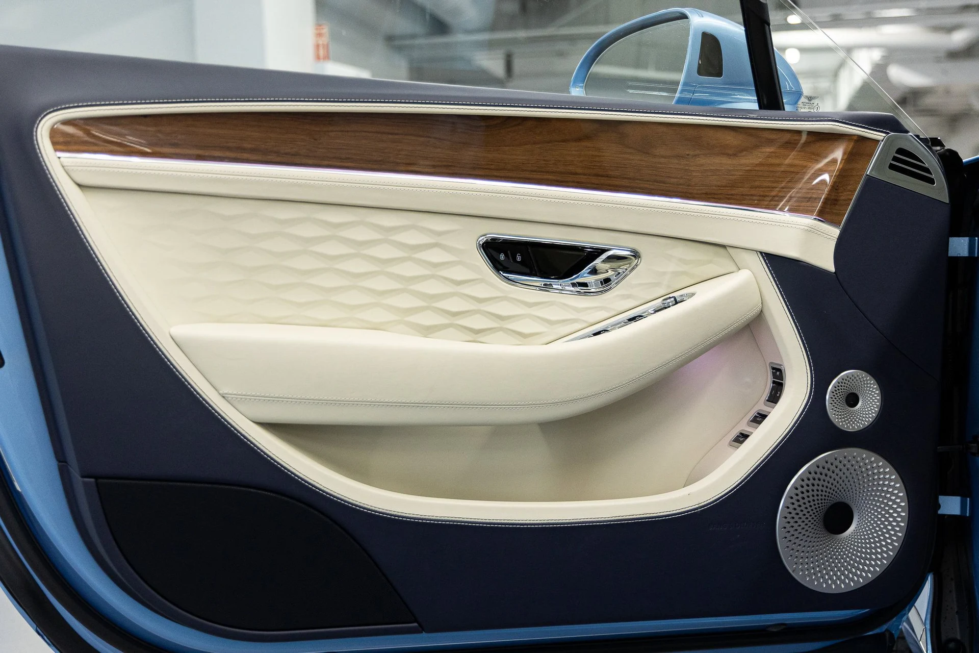 mph021_2405290121_0dc095b1128654bf17d85b688866b187x_34fb1d3df5