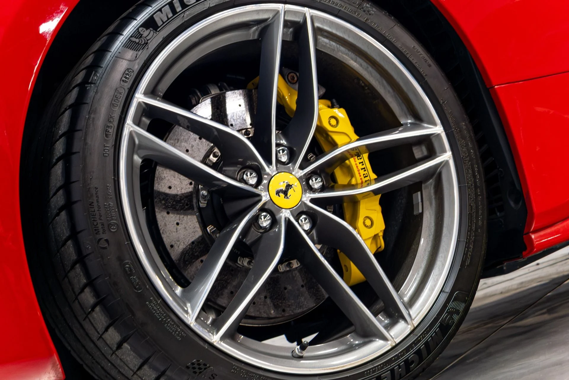 mph021_2405525404_Used_2018_Ferrari_488_GTB_1775864640_c3daf55317