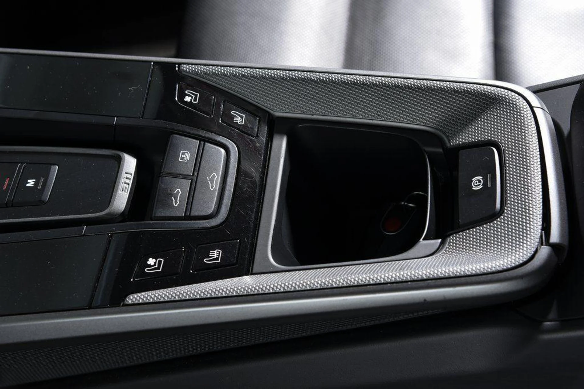 mph021_2408156471_8s2k_R6_Xt4_L_Hc_ZBUDT_0r_Qo_Z_HA_0f0f5ab72d