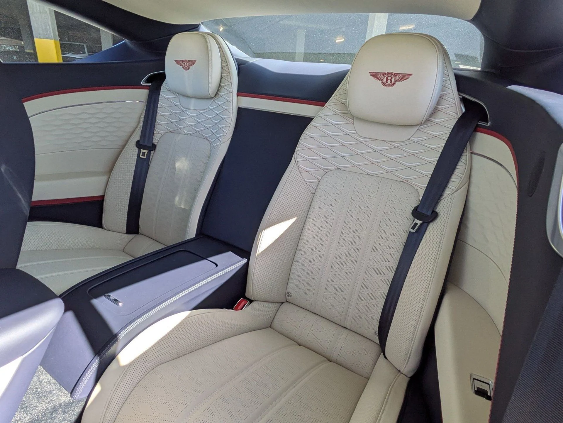 mph021_2415026437_6e8be20d1c3ef1c28559e5054b47510bx_0fce5dc730