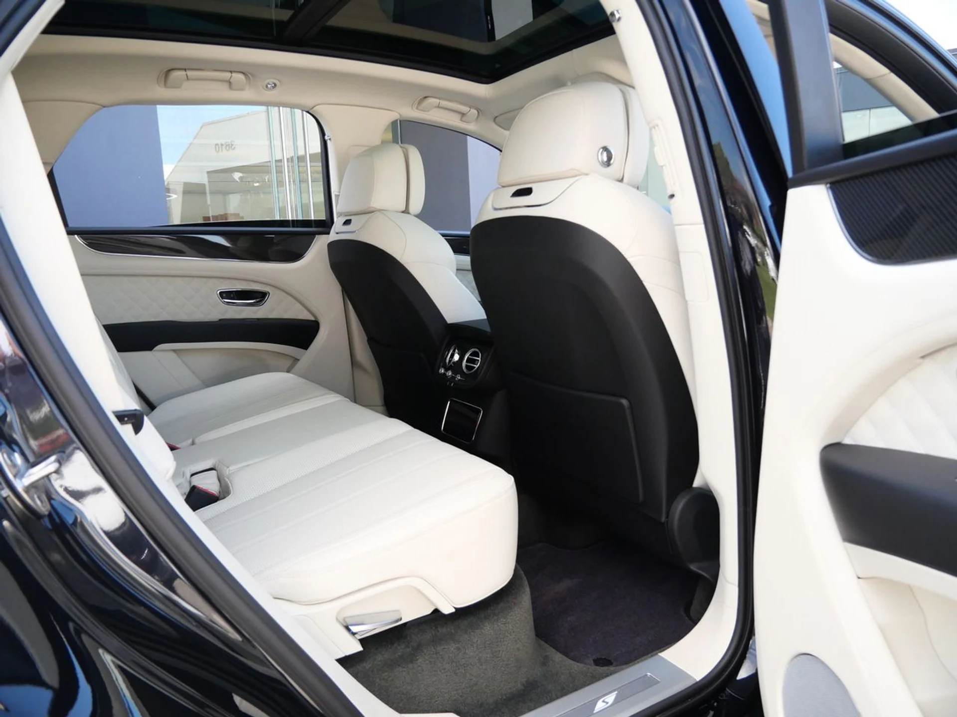 mph021_2421587367_966f7fe82897b3c858c955aa2bbf20d8x_8b104abc62