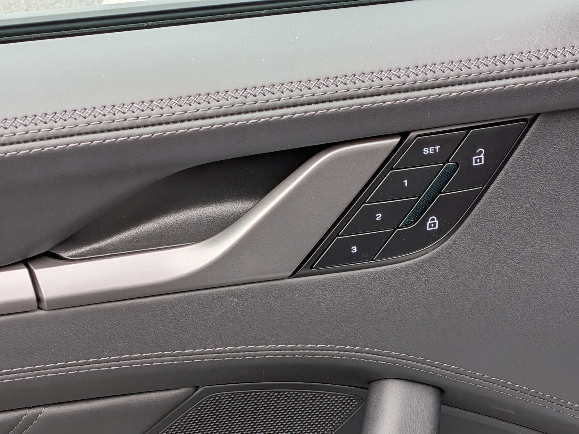 mph021_2428555853_84c5594440d1fe7b4775667546ad6cf0x_f8e208bd6f