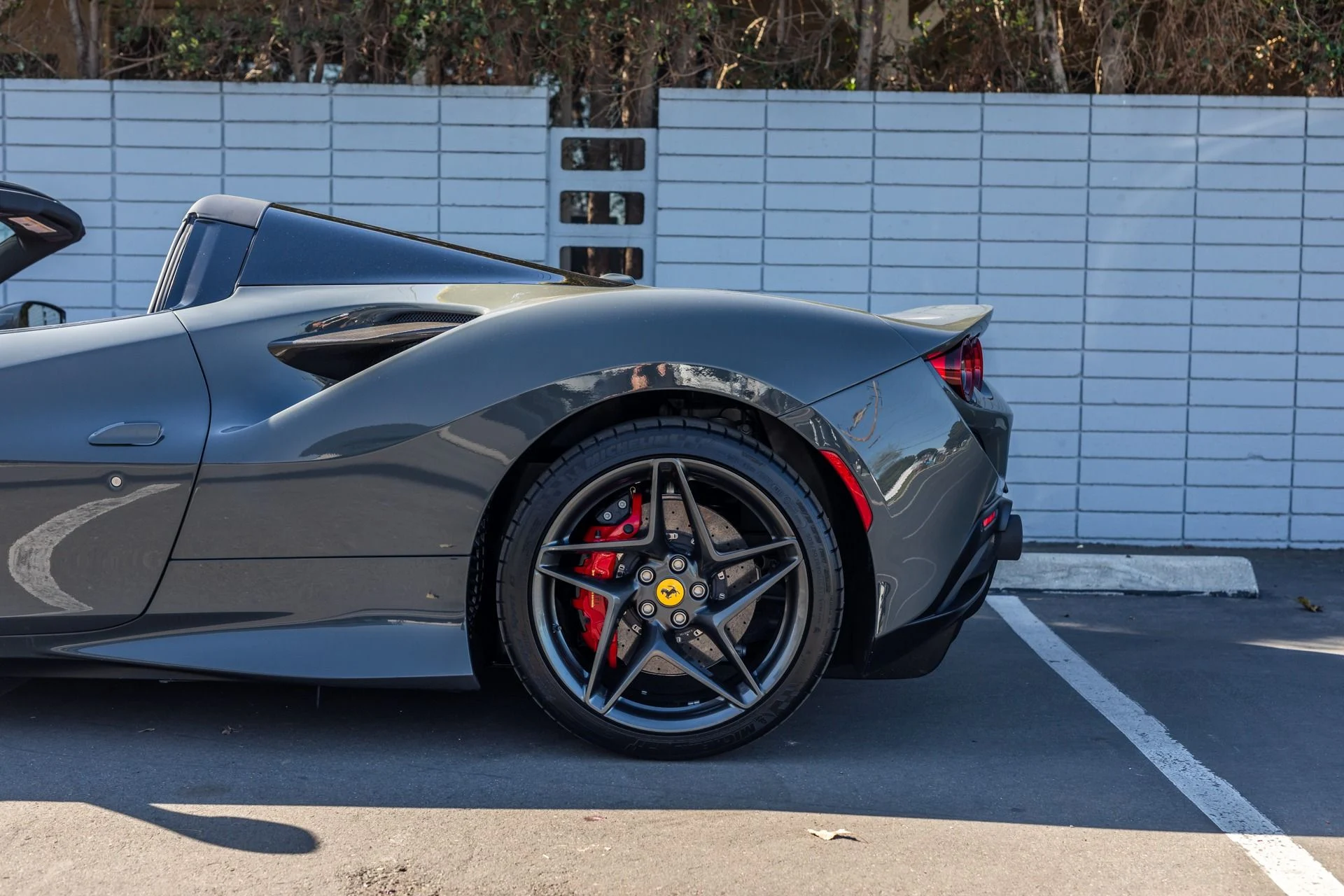 mph021_243156859_Used_2023_Ferrari_F8_Spider_1736988444_69e21c7adf