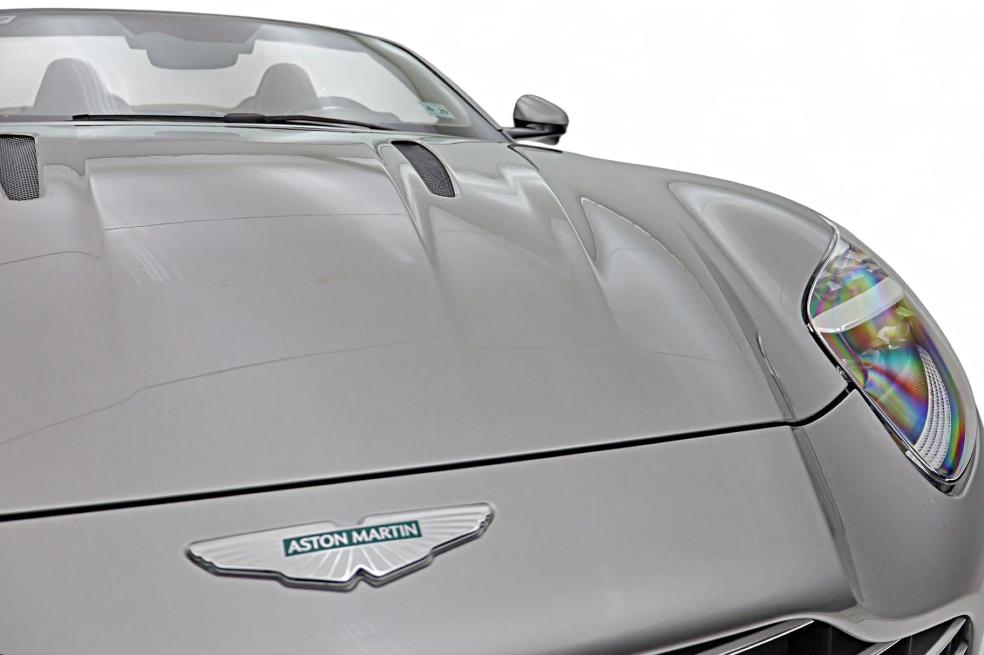 mph021_2436134195_Used_2024_Aston_Martin_DB_12_Volante_820ec7c931