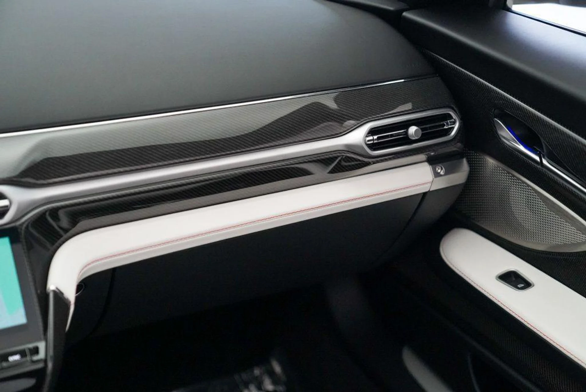 mph021_2436950031_Ll_JM_Gk_Ok_VW_5f6_B59_WI_1_N827_X4o_A_c09b86b341